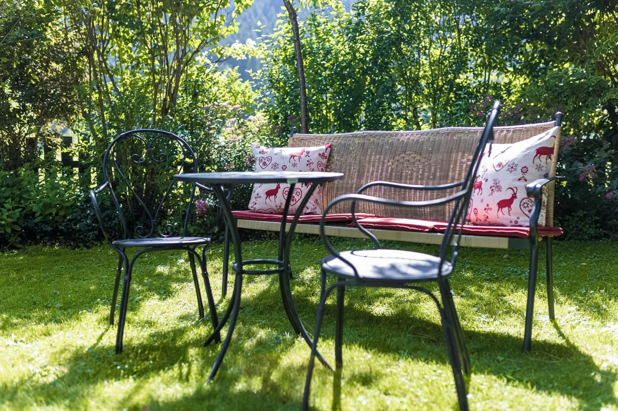 Garden in Aparthotel Landhaus St. Joseph (Indoor Pool)