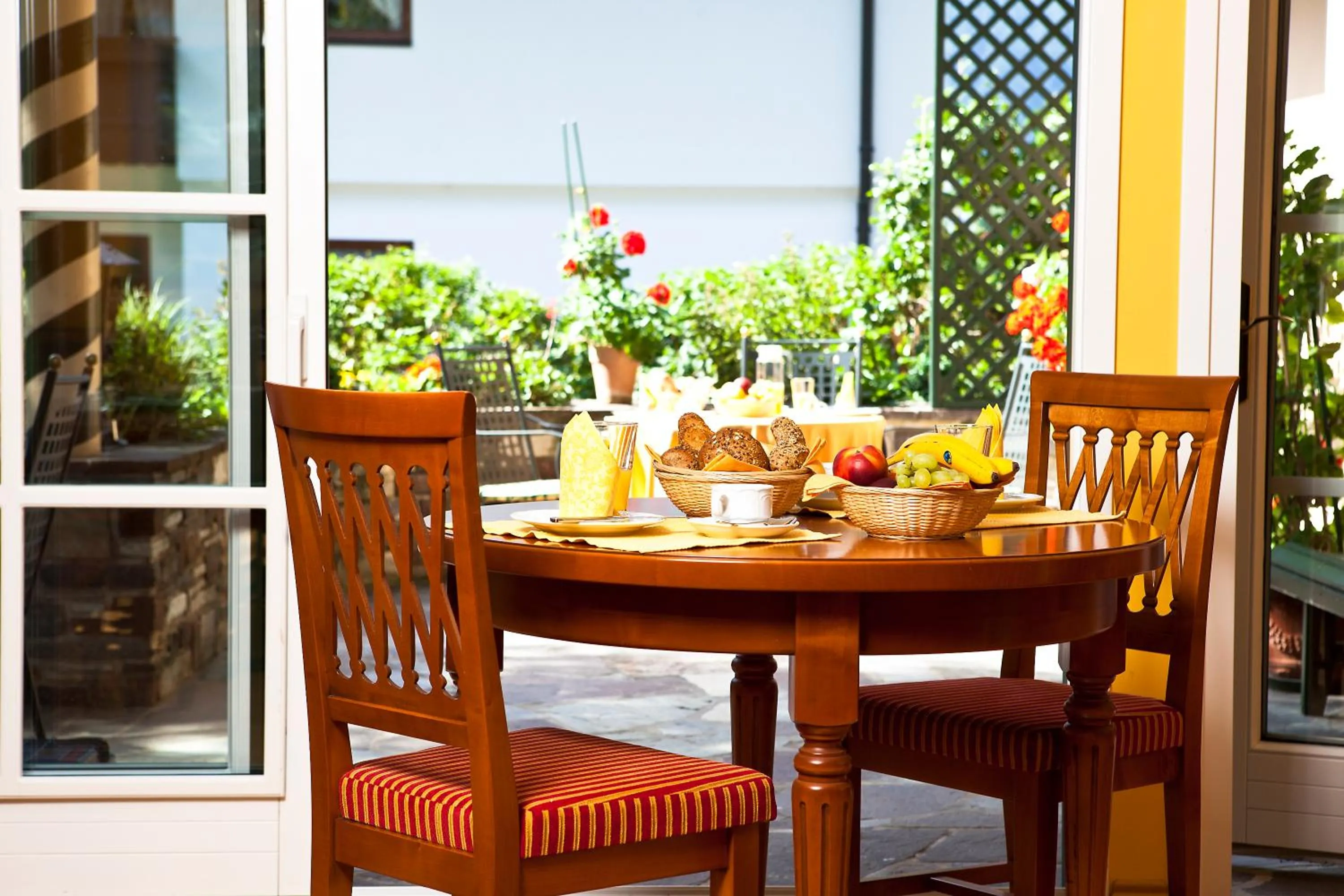 Seating area in Aparthotel Landhaus St. Joseph (Indoor Pool)