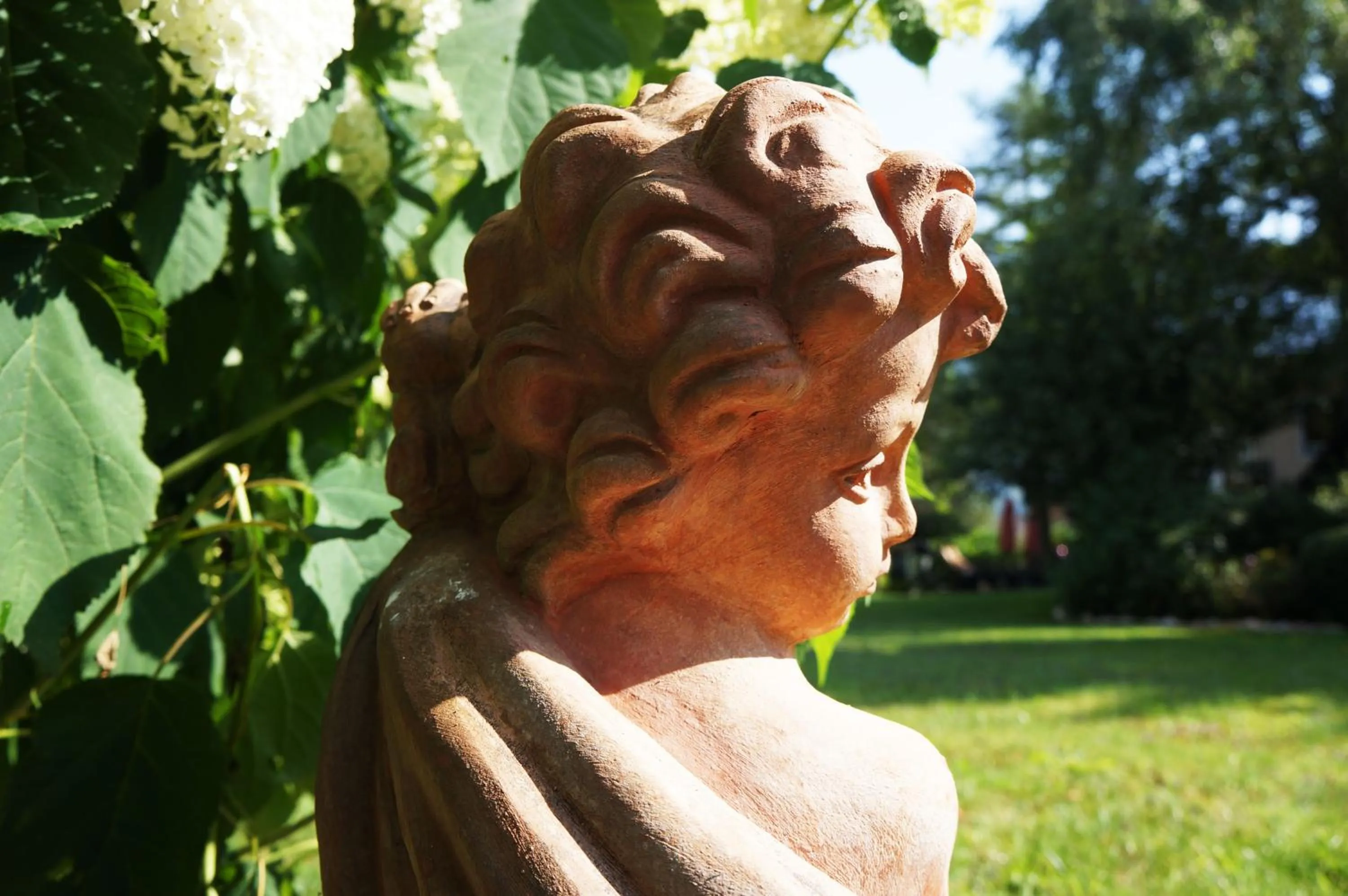 Garden in Aparthotel Landhaus St. Joseph (Indoor Pool)