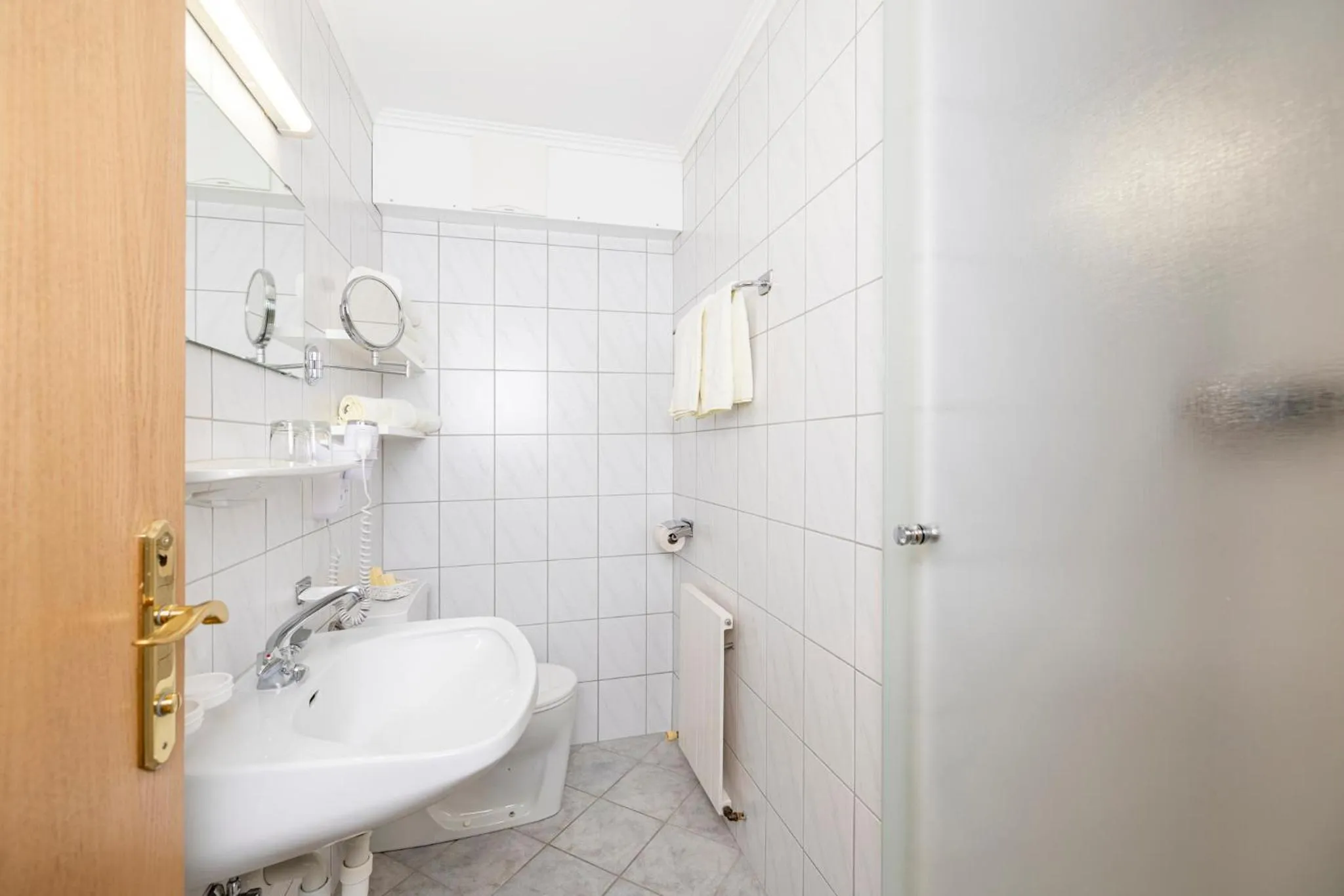 Bathroom in Aparthotel Landhaus St. Joseph (Indoor Pool)