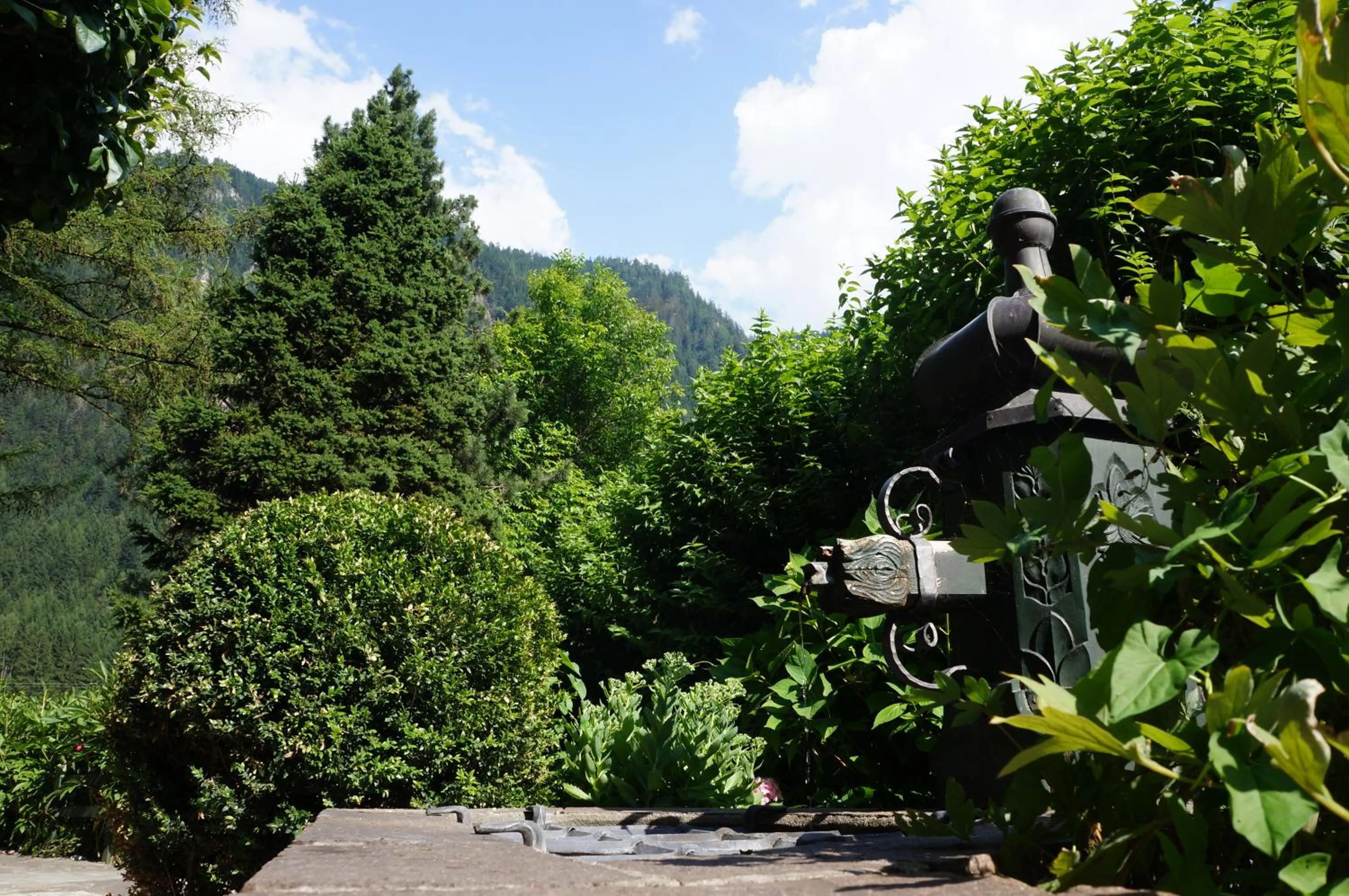 Garden in Aparthotel Landhaus St. Joseph (Indoor Pool)