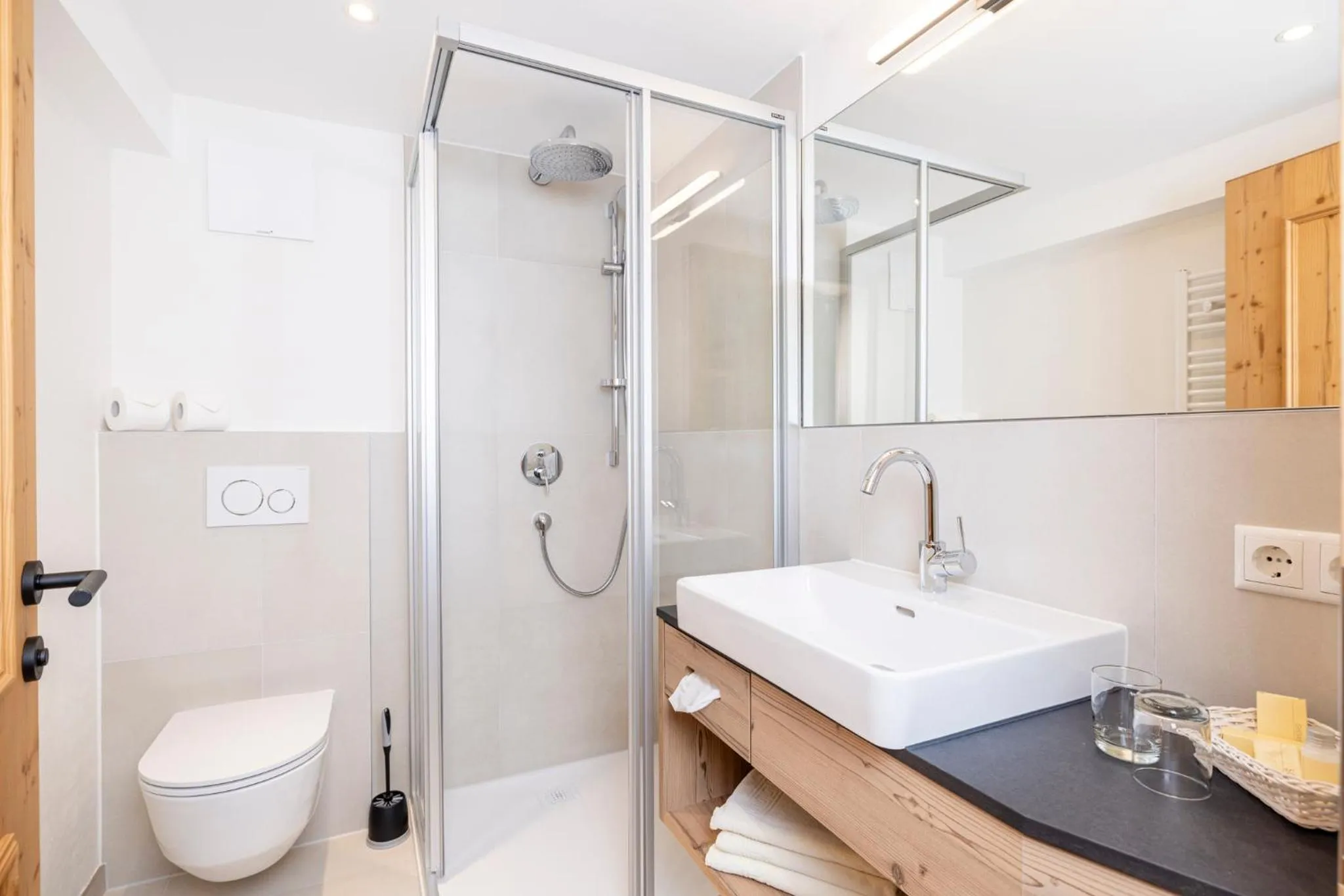 Bathroom in Aparthotel Landhaus St. Joseph (Indoor Pool)