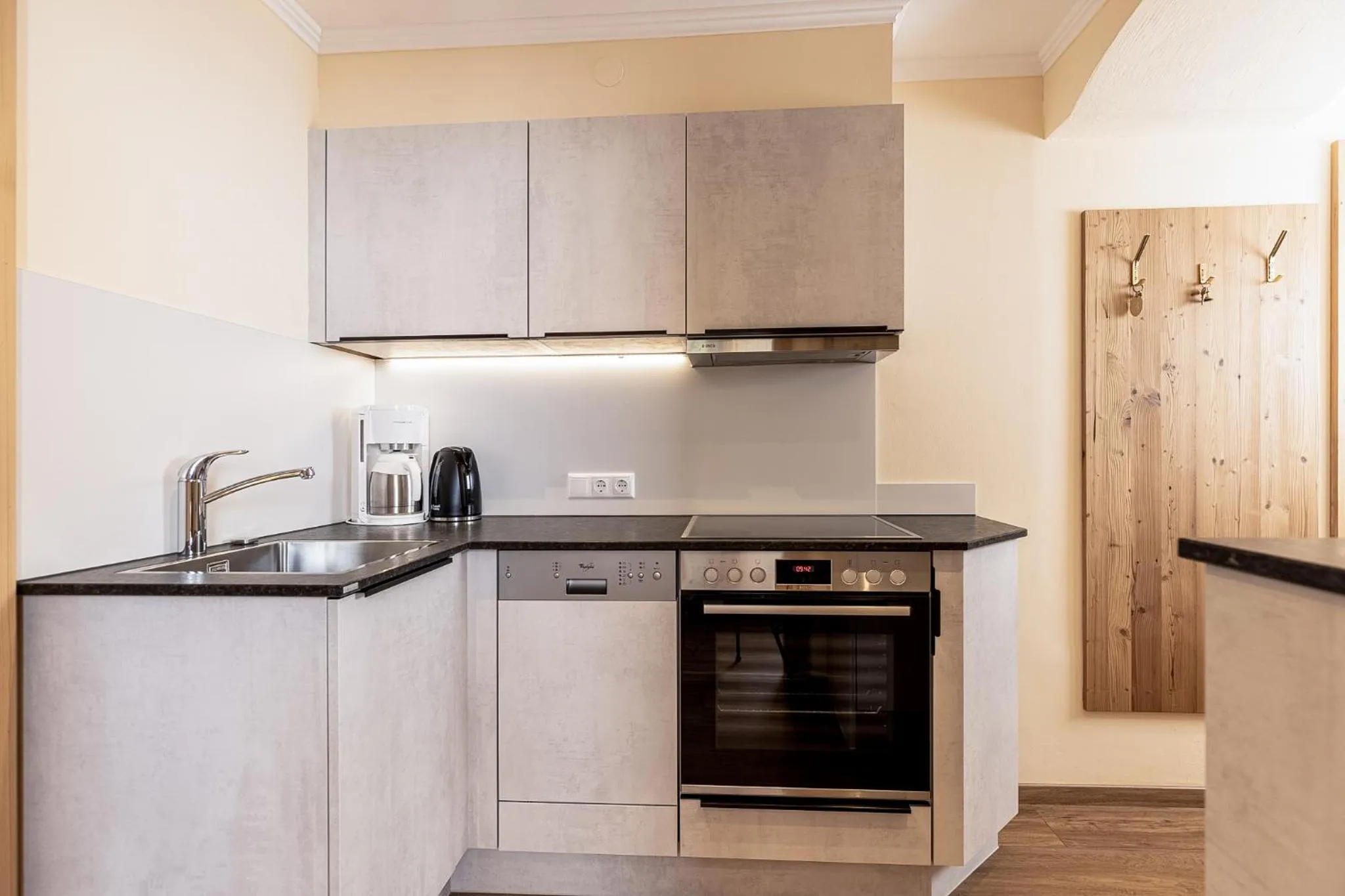 Kitchen or kitchenette in Aparthotel Landhaus St. Joseph (Indoor Pool)