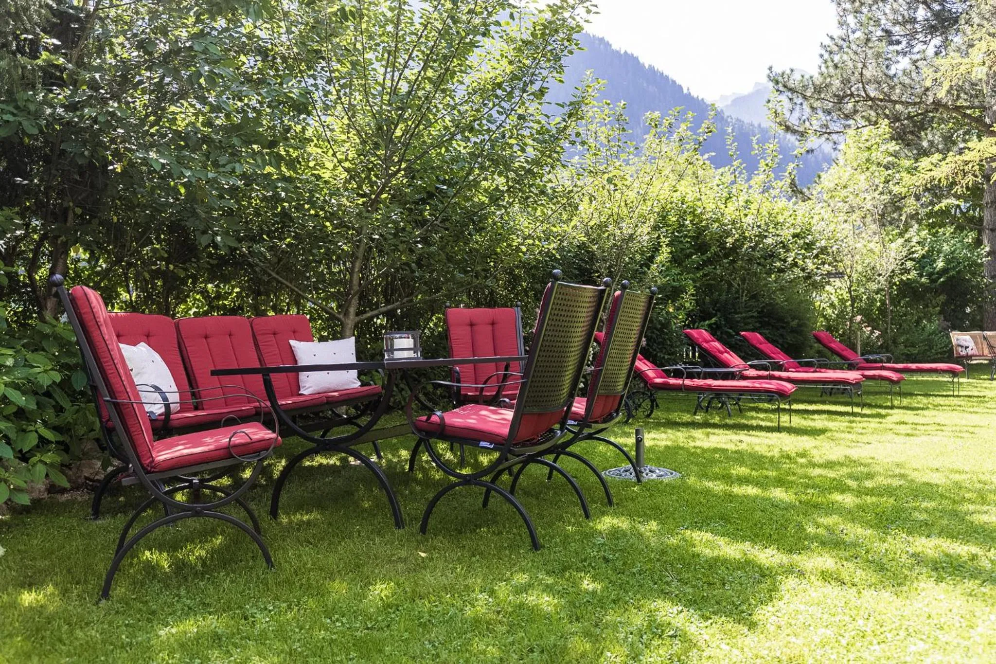 Garden in Aparthotel Landhaus St. Joseph (Indoor Pool)