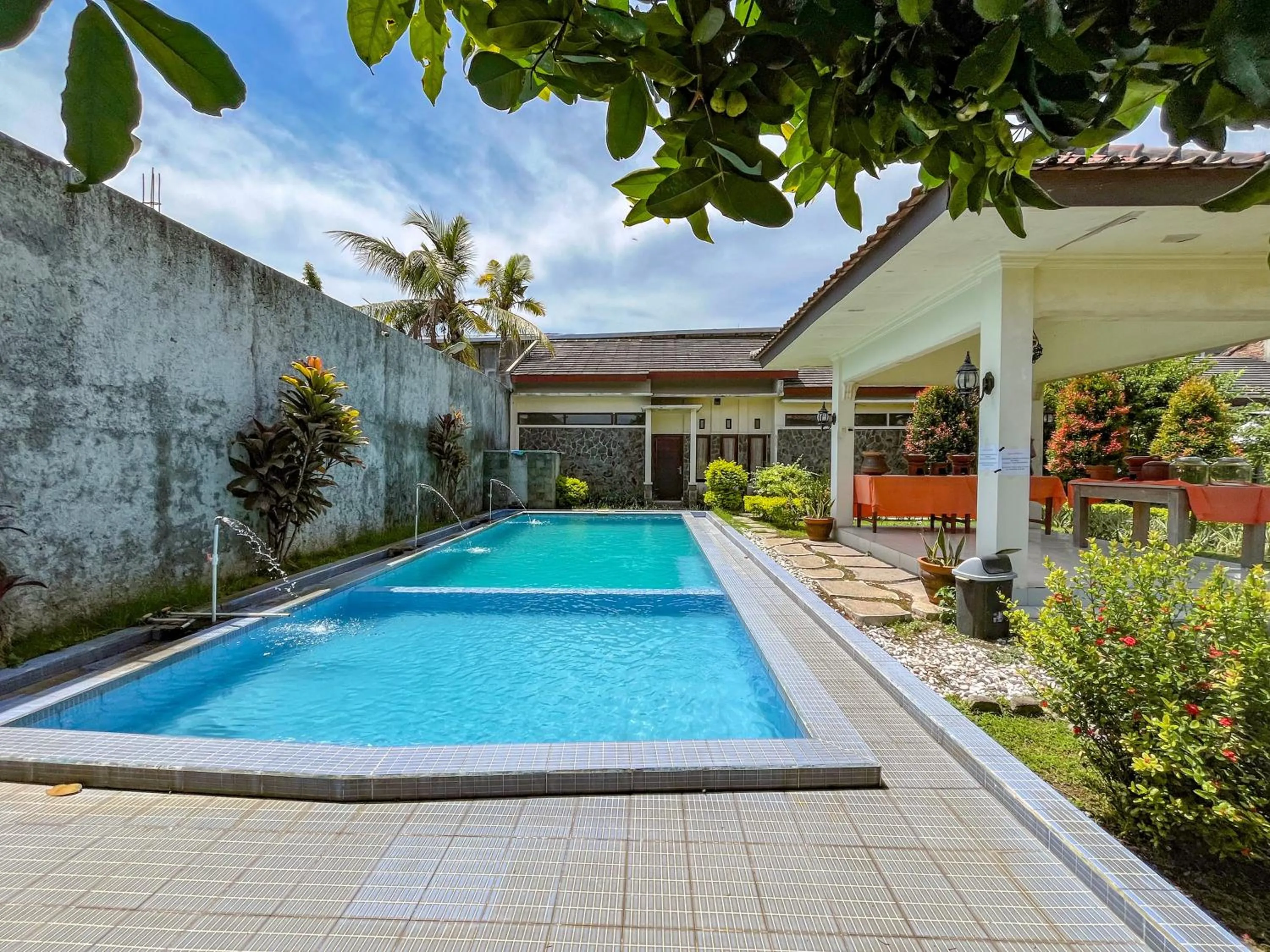 Property building in Urbanview Hotel Kumala Banyuwangi by RedDoorz