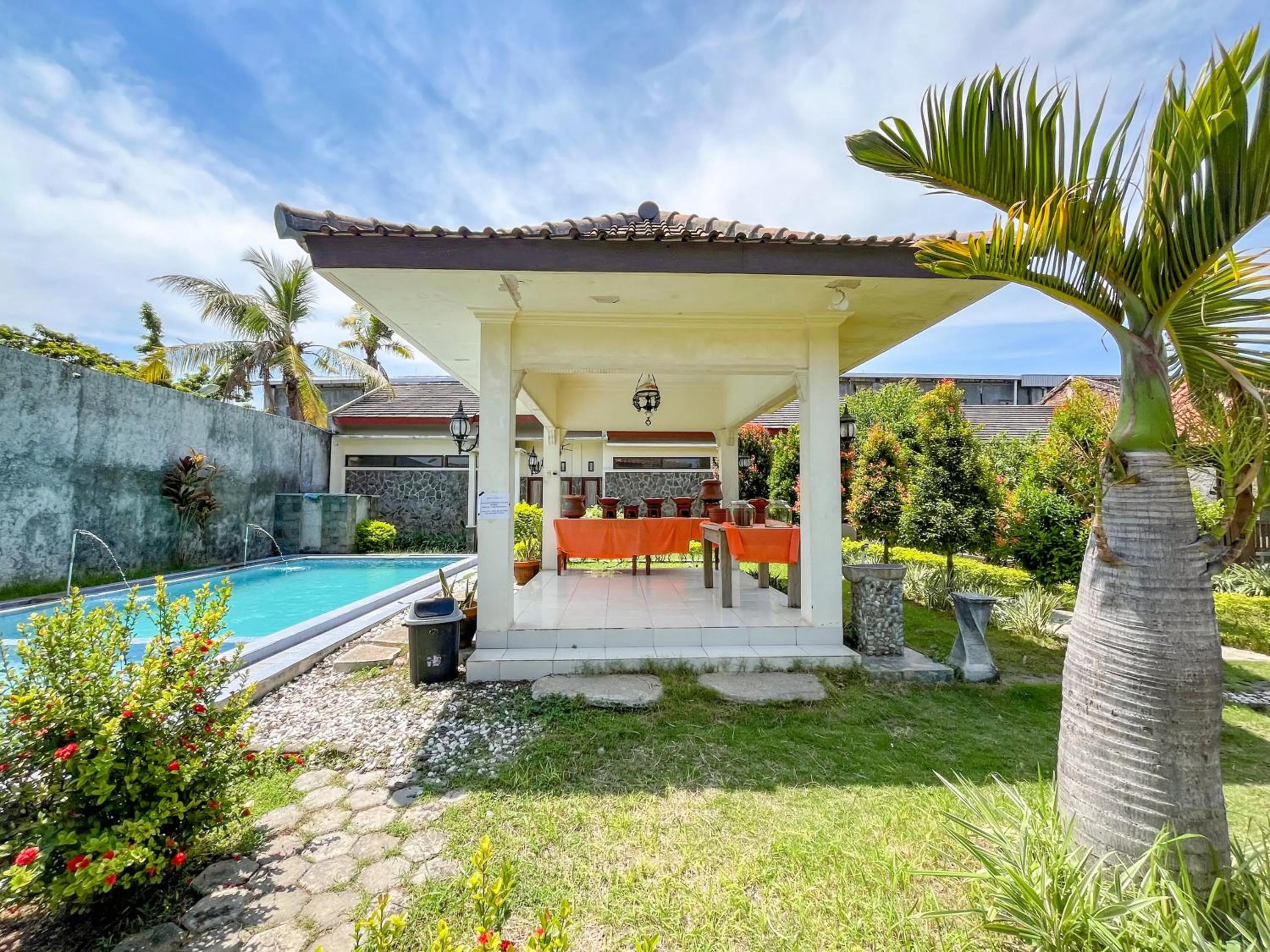 Property building in Urbanview Hotel Kumala Banyuwangi by RedDoorz