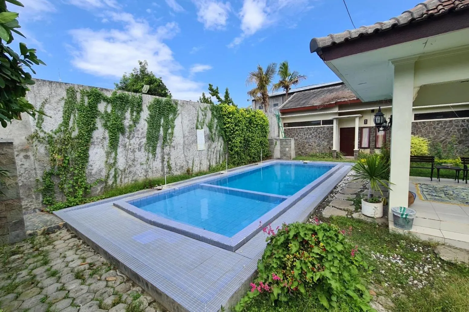 Urbanview Hotel Kumala Banyuwangi by RedDoorz