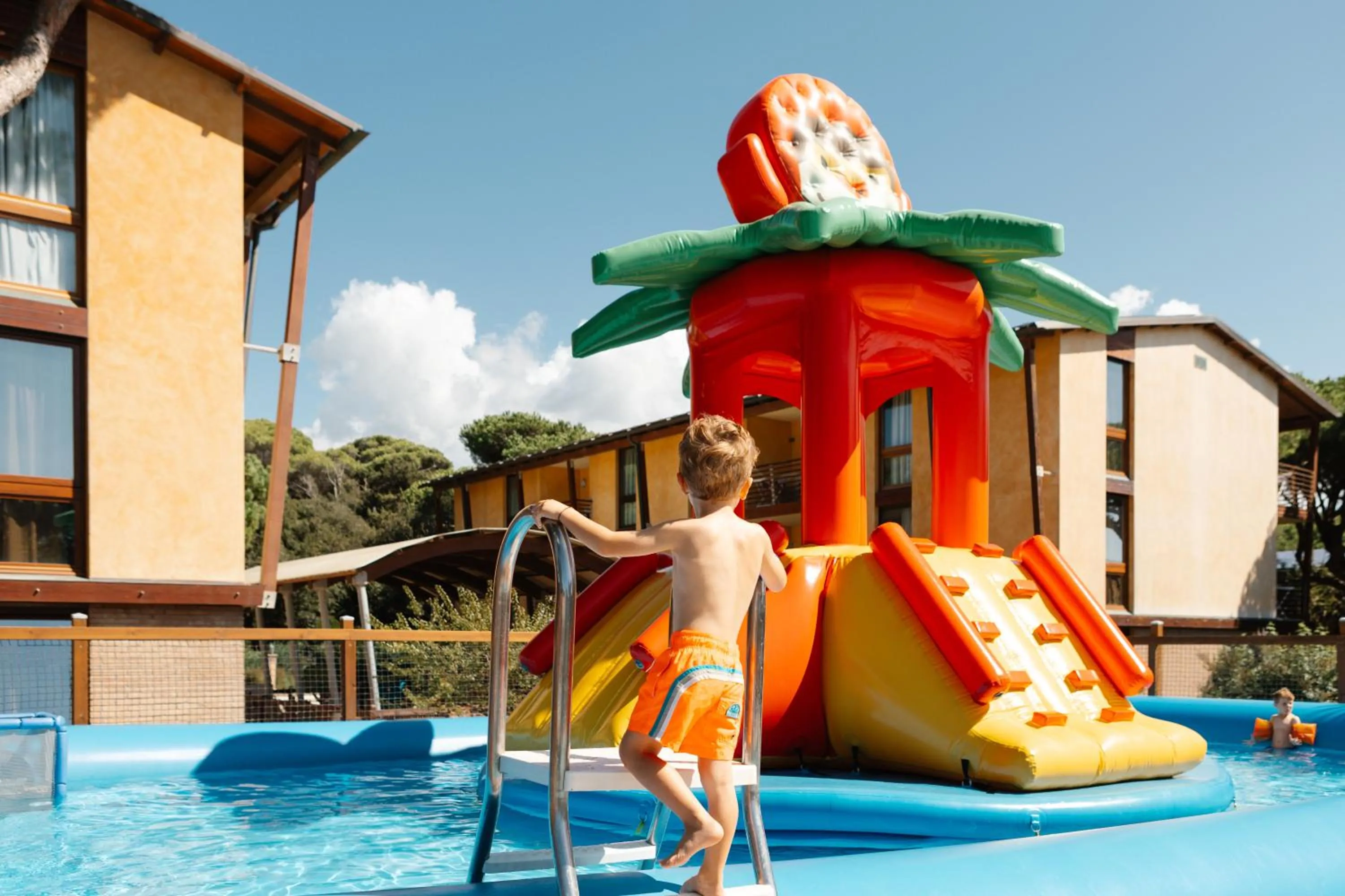 Swimming pool in Canado Family Hotel
