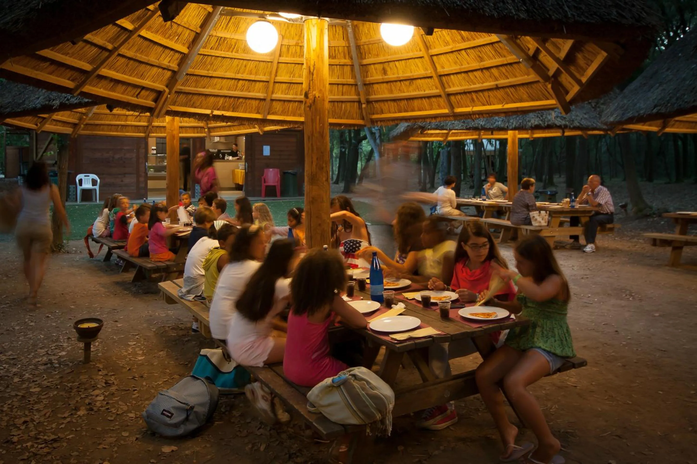 Restaurant/places to eat in Canado Family Hotel