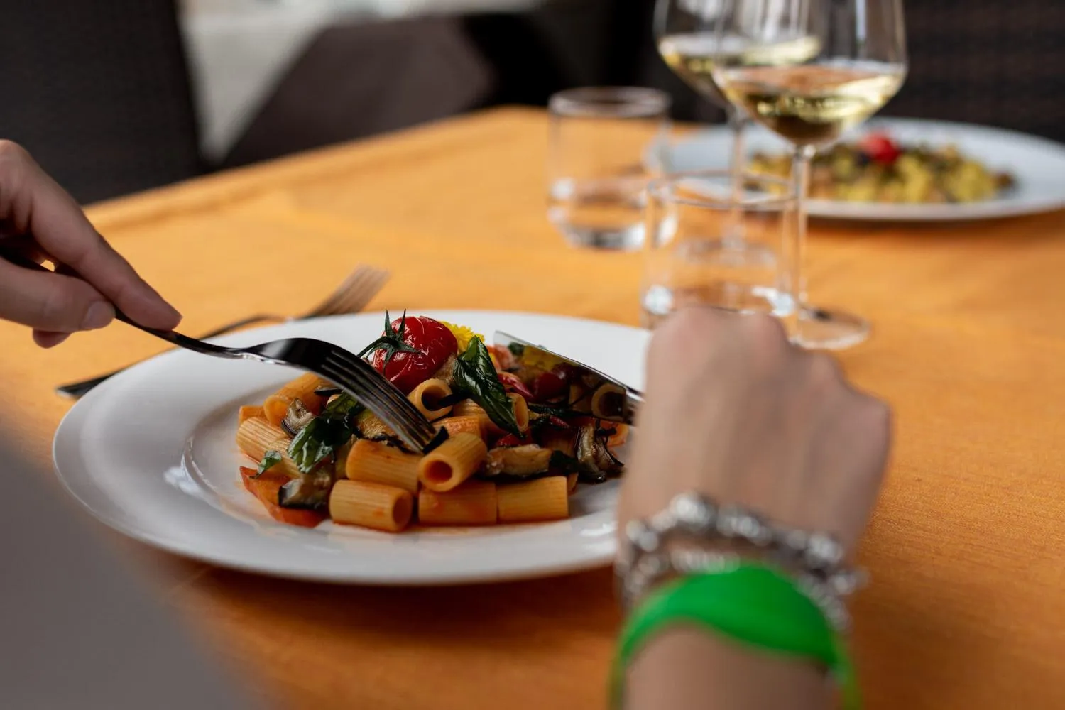 Restaurant/places to eat in Canado Family Hotel