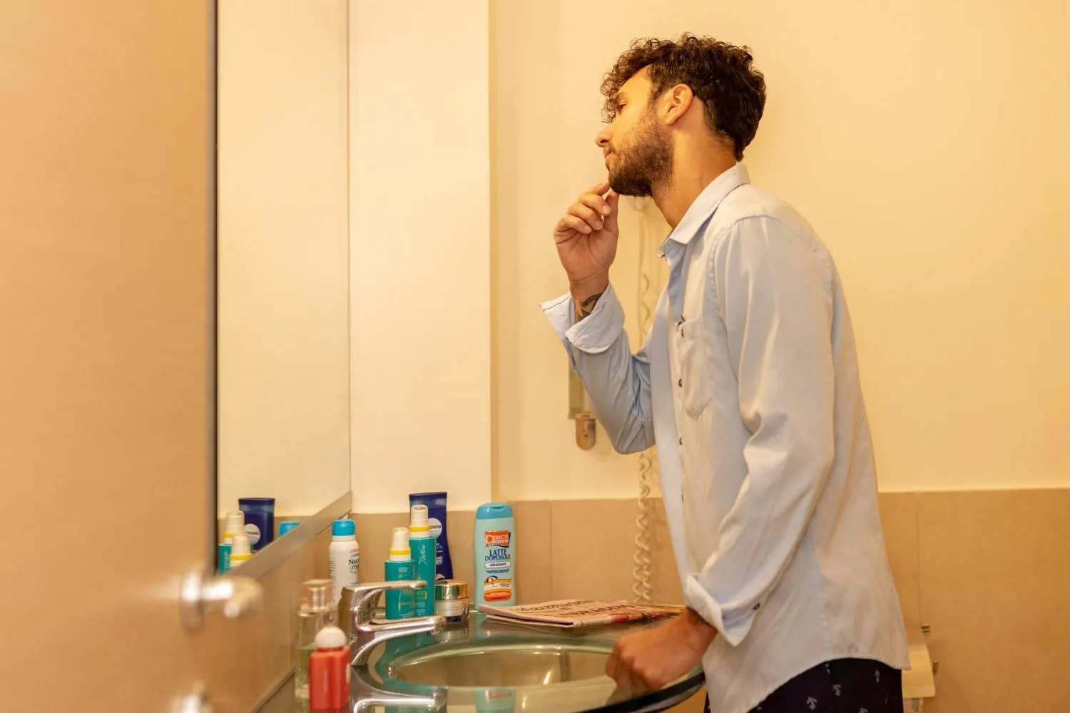 Bathroom in Canado Family Hotel