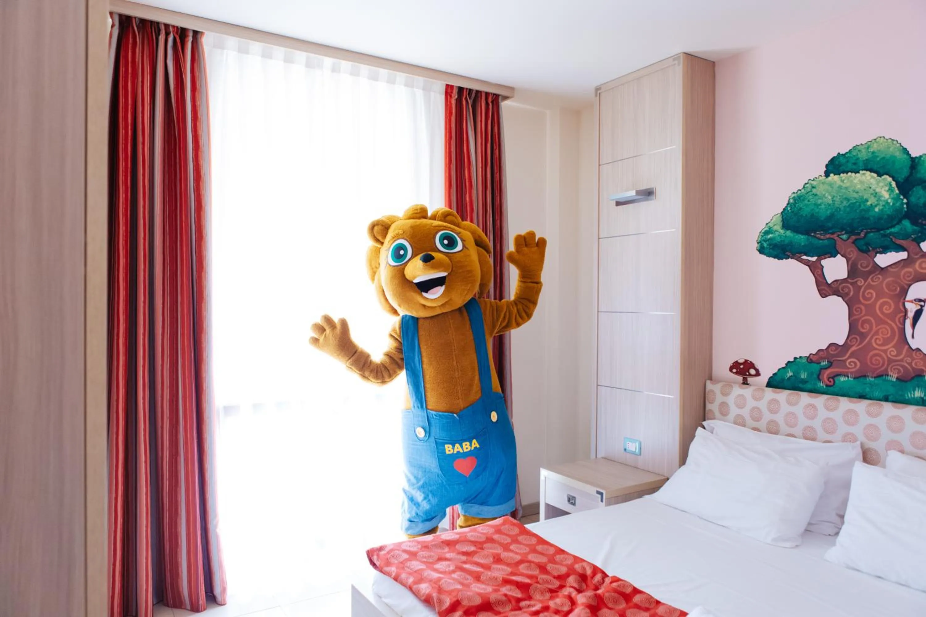 Bedroom, Bed in Canado Family Hotel