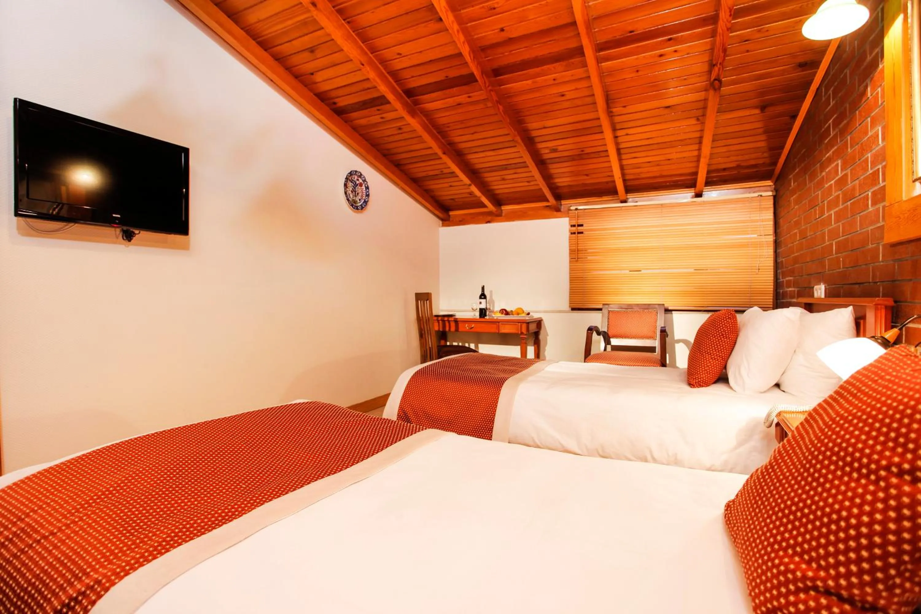 Photo of the whole room, Bed in Hotel Erguvan - Special Category