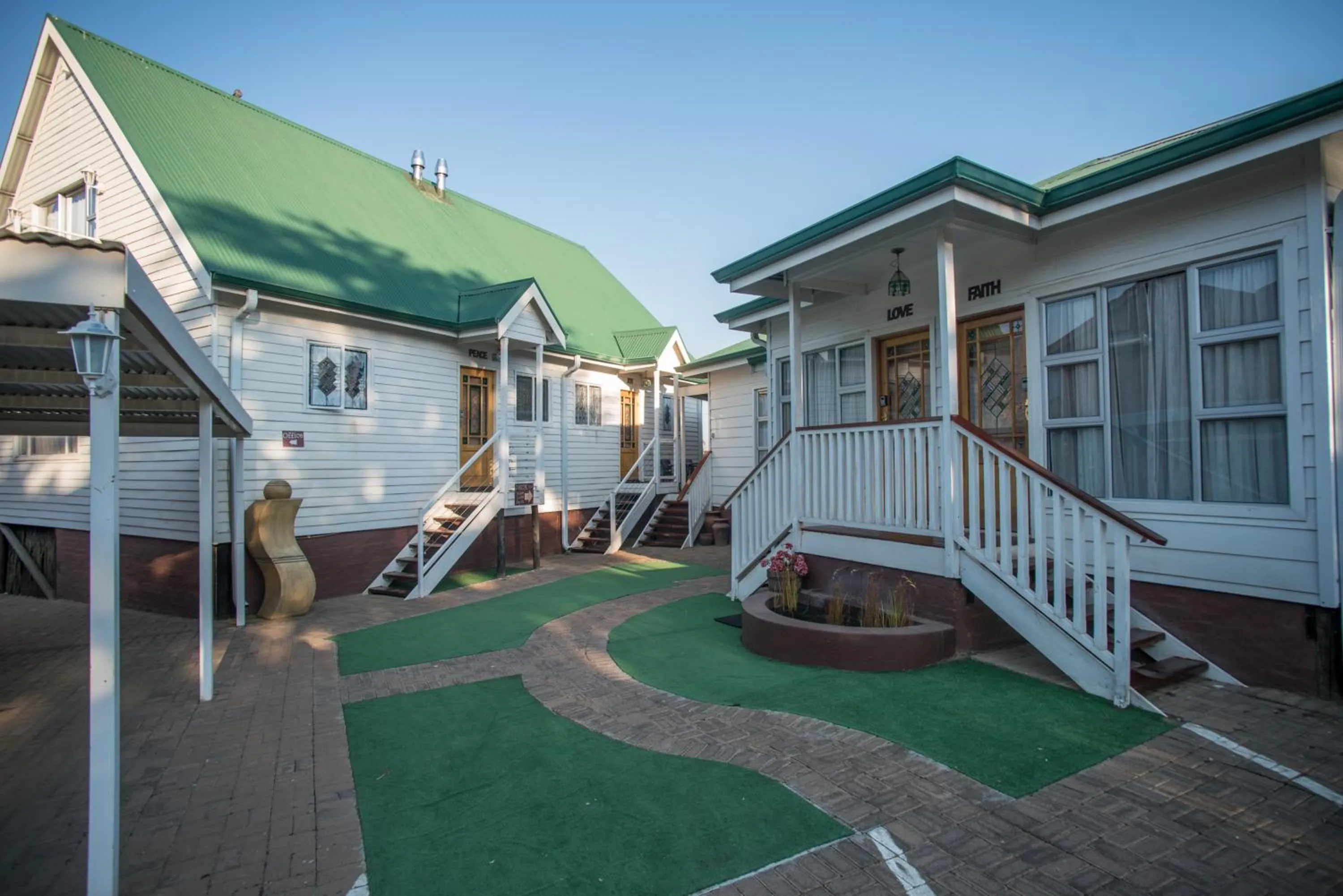 Facade/entrance in Knock Out View Clarens