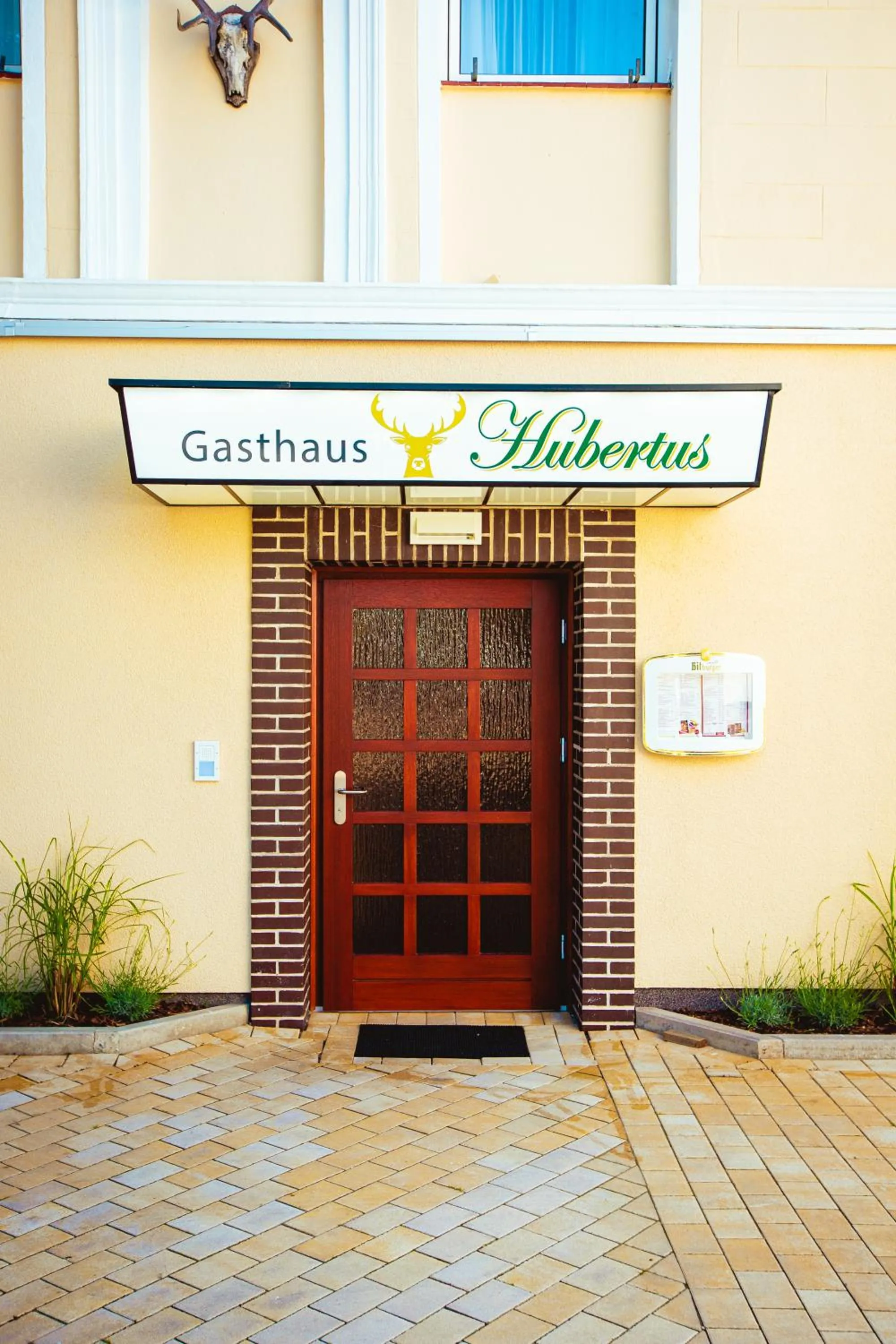 Property building in Hotel & Restaurant Hubertus Sehnde