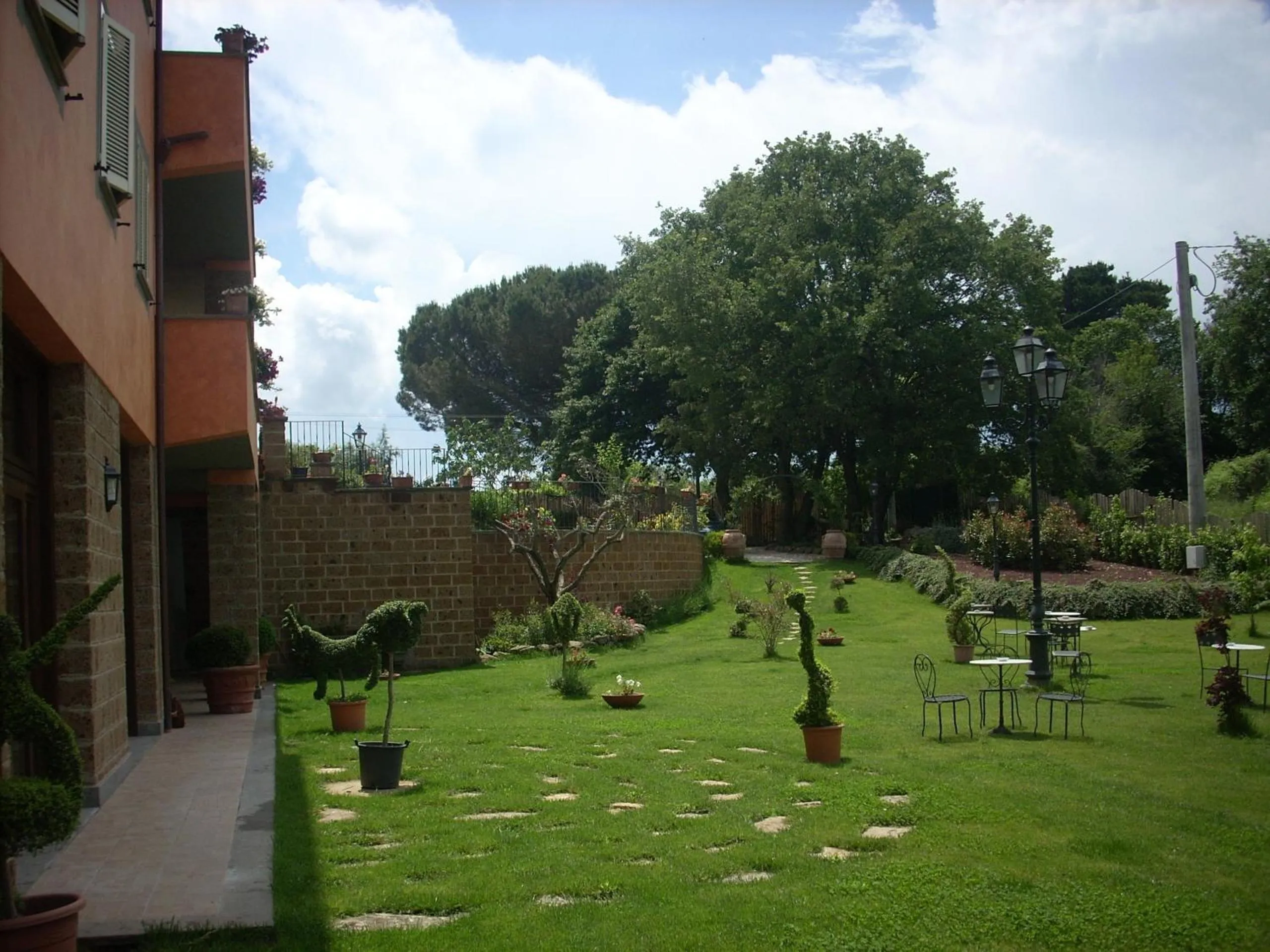 Facade/entrance in Antica Locanda Della Via Francigena