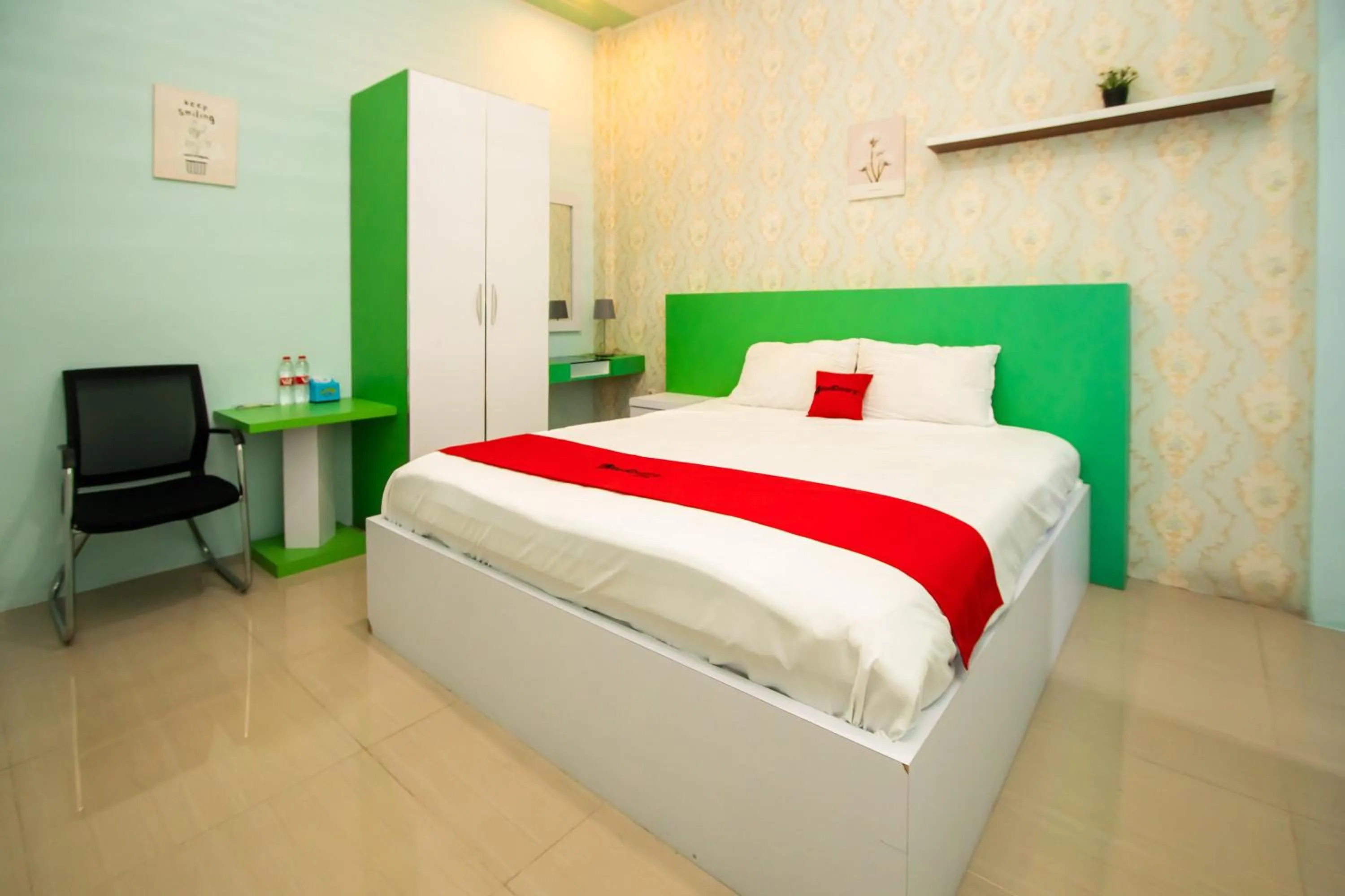 Bedroom, Bed in RedDoorz Syariah near Pantai Bali Abdya Blang Pidie