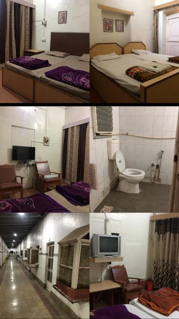 Bed in Hotel Grand Barrack