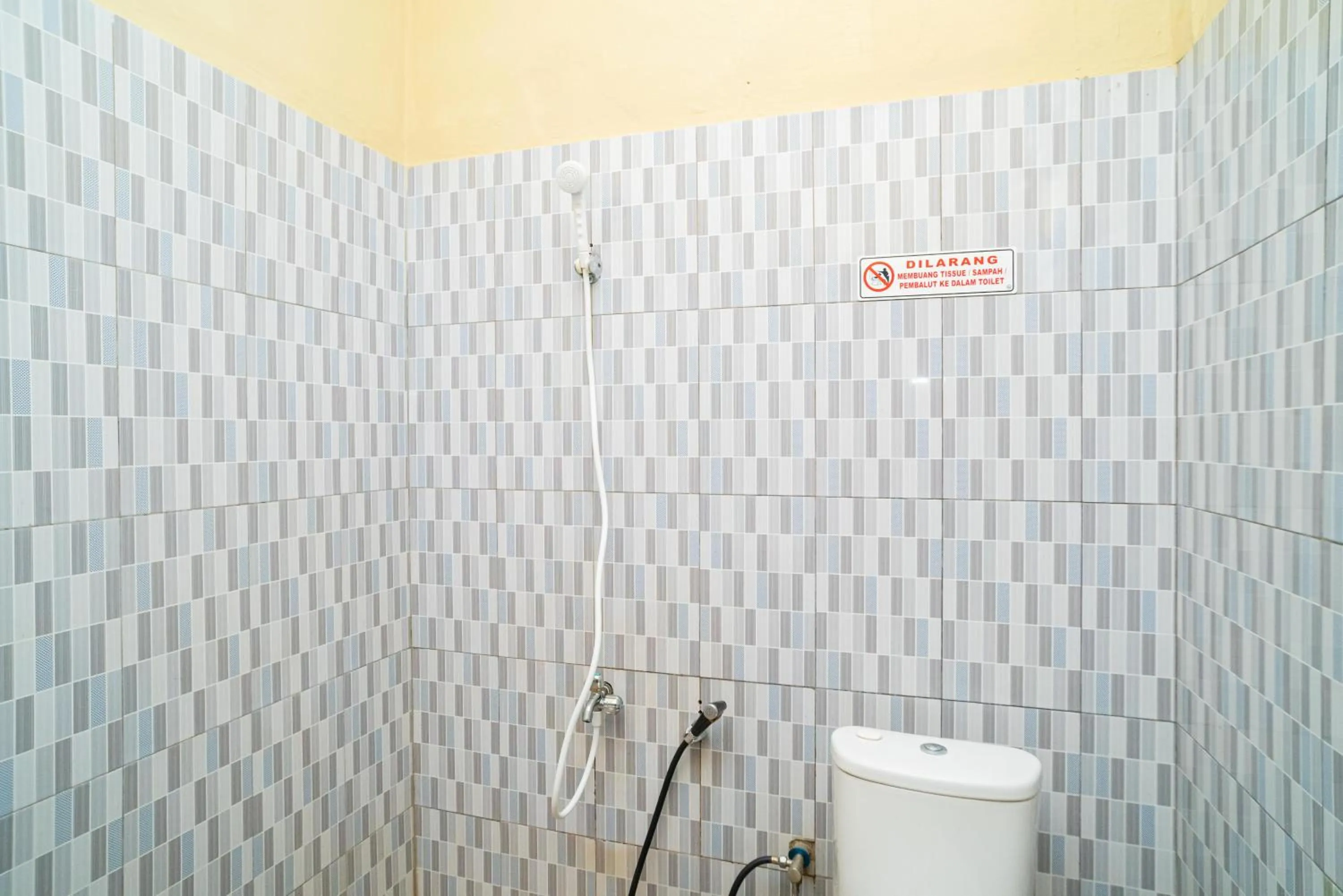 RedDoorz Syariah @ Jalan Bukit Kaminting 2