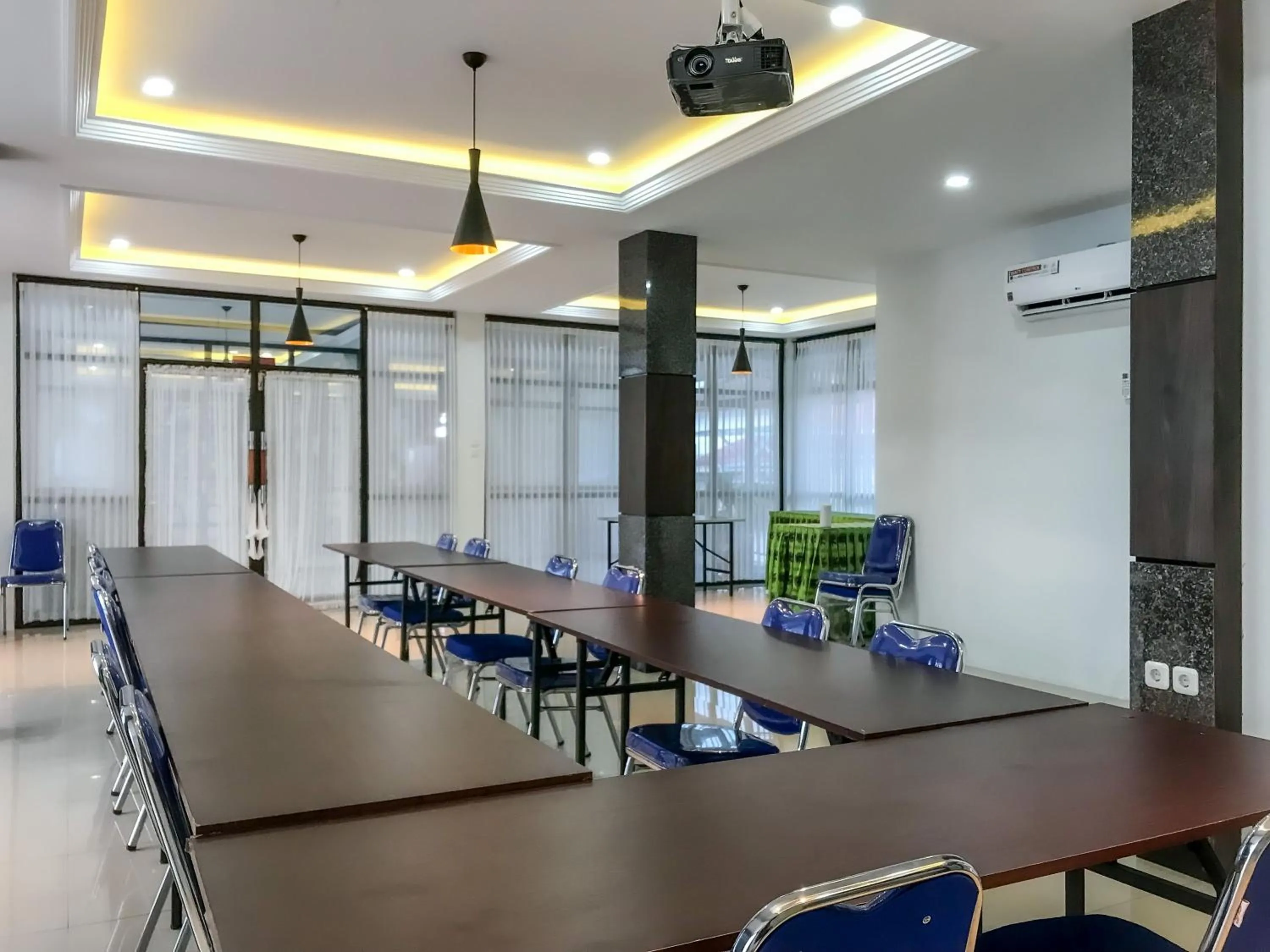 RedDoorz @ Gerson Hotel Abepura