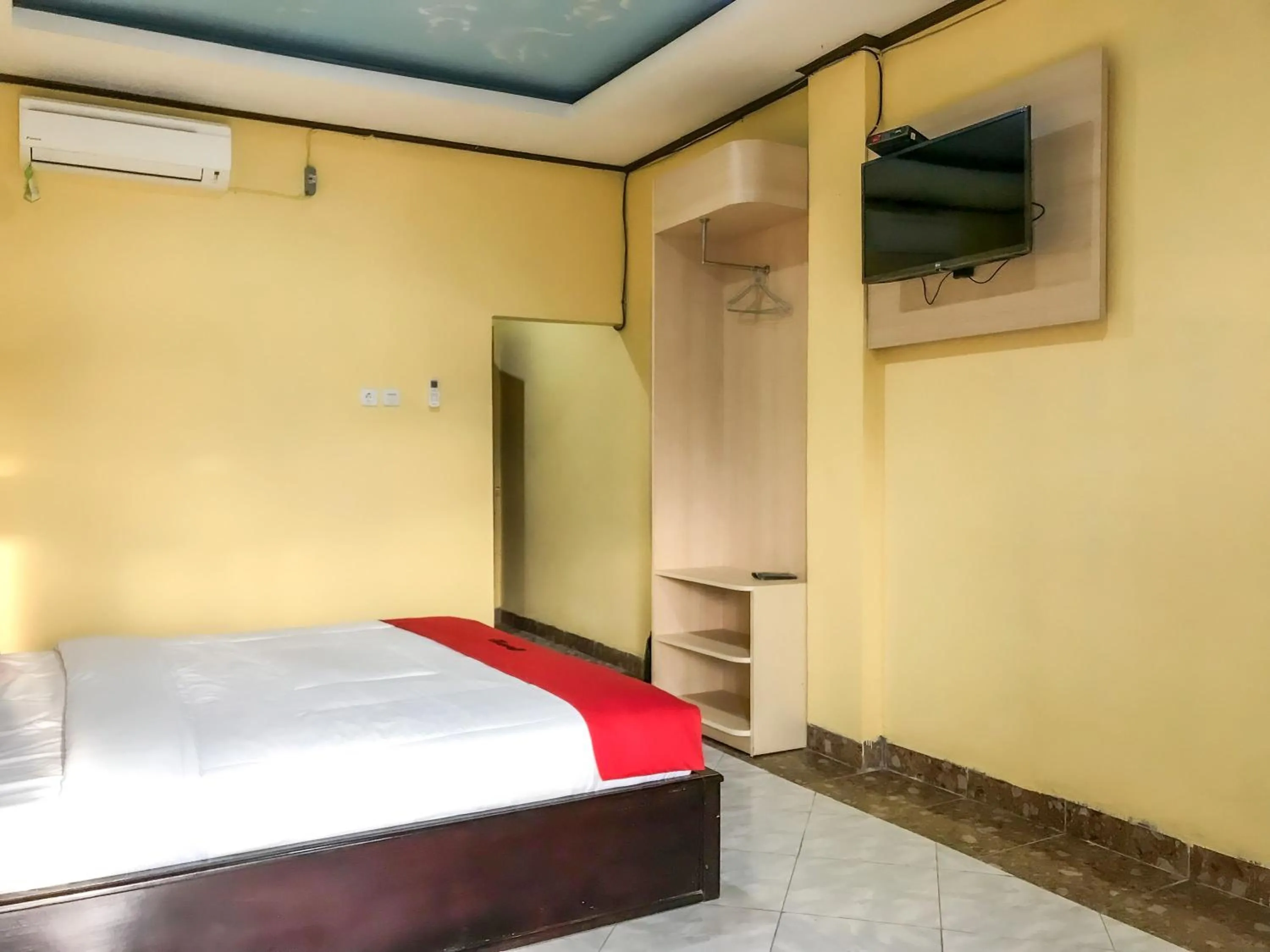 RedDoorz @ Gerson Hotel Abepura