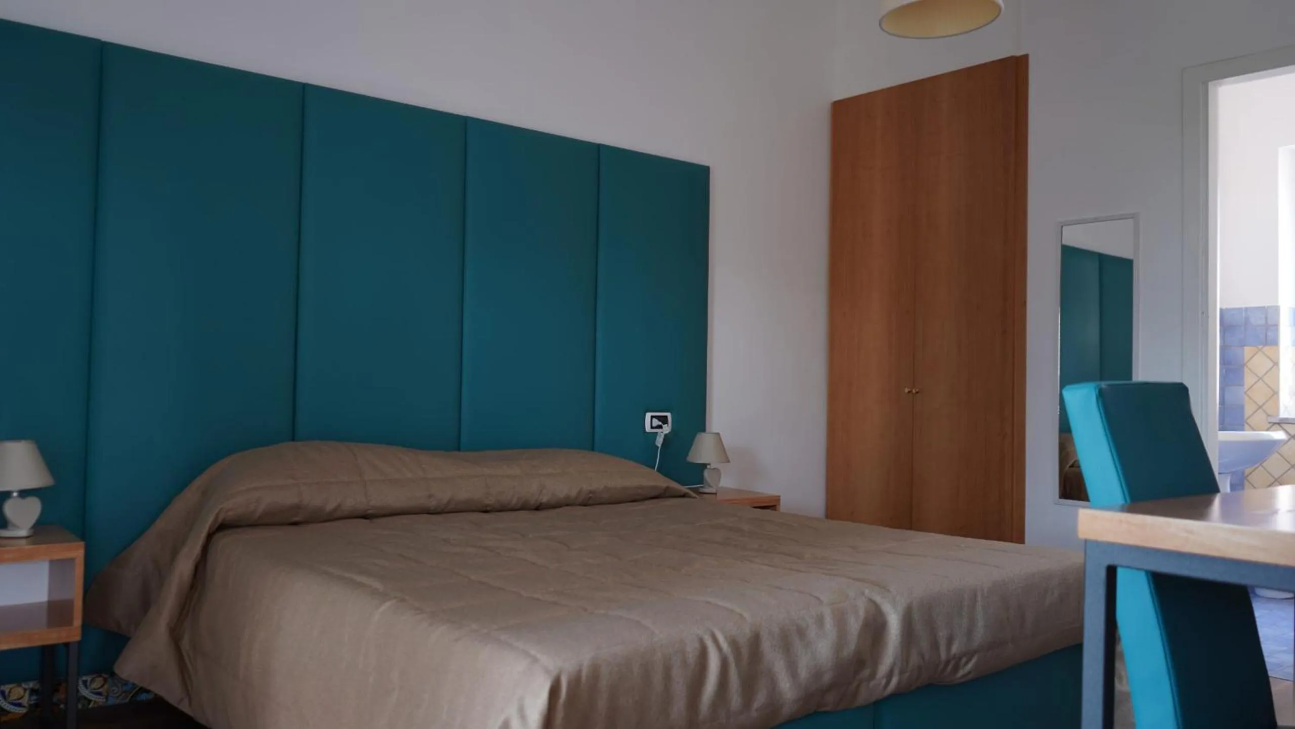 Bed in Hotel L'Isola