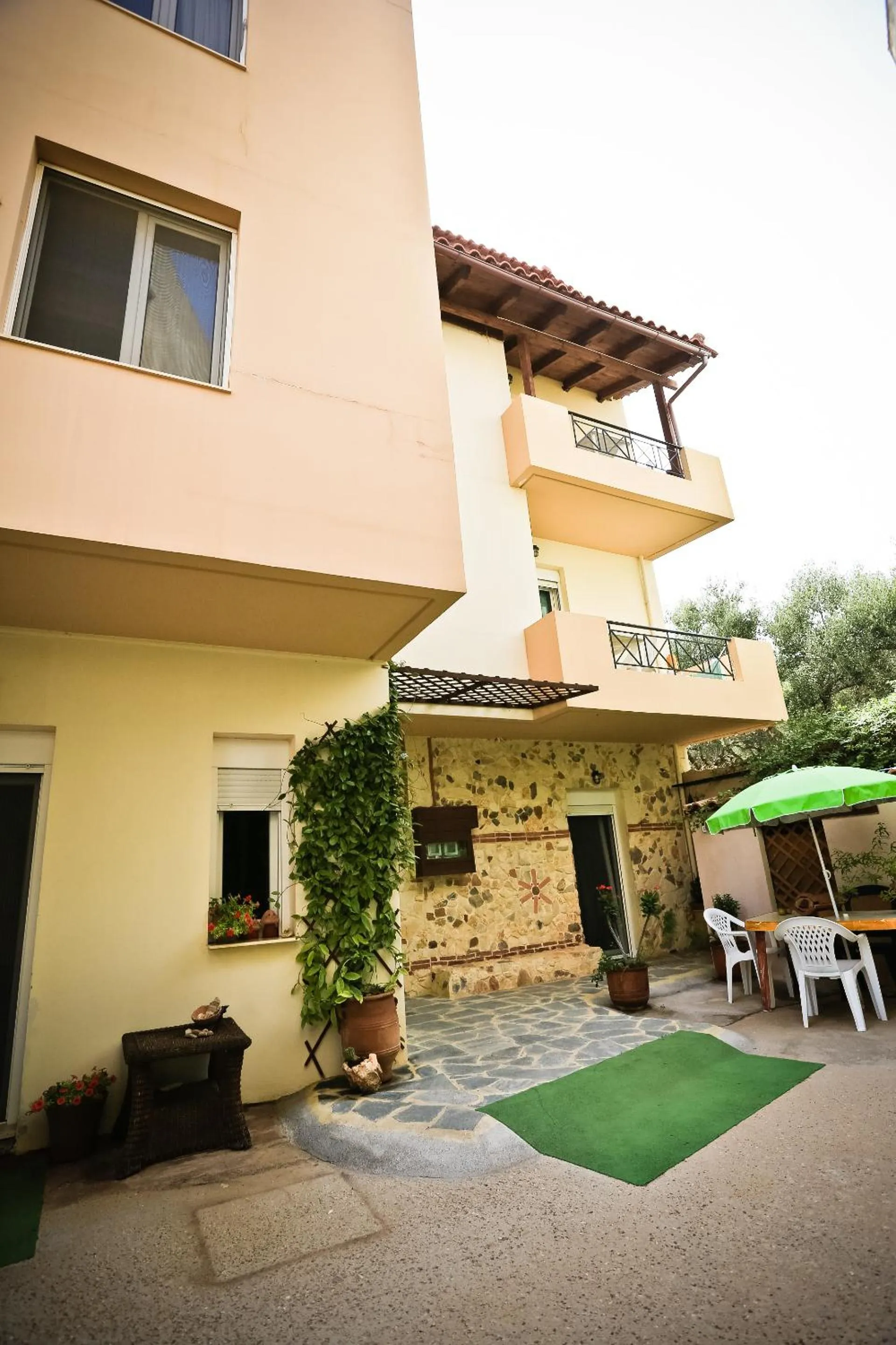 Patio in Home Suites