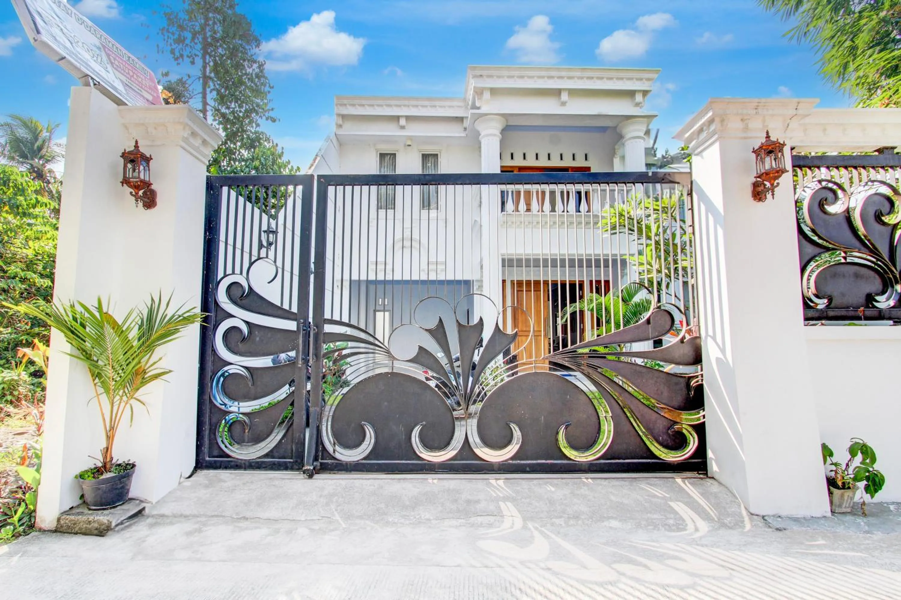 Facade/entrance in Hotel O D'draman Homestay Syariah