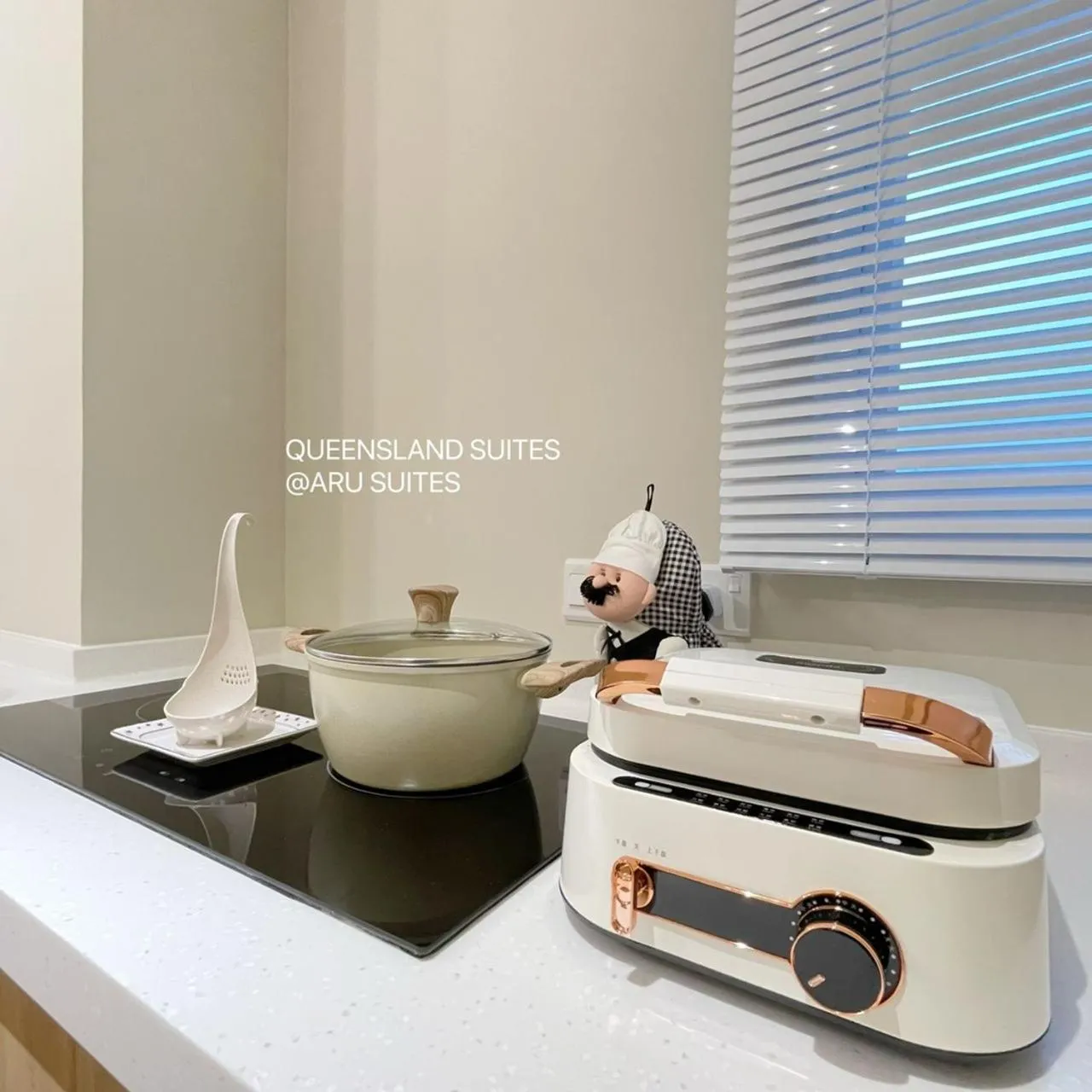 Coffee/tea facilities in QUEENSLAND SUITES at Aru Suites, Kota Kinabalu