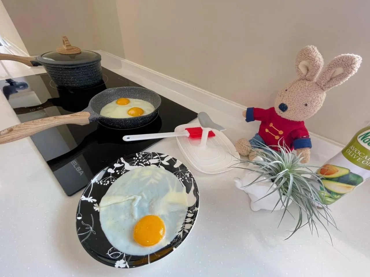 Kitchen or kitchenette in QUEENSLAND SUITES at Aru Suites, Kota Kinabalu