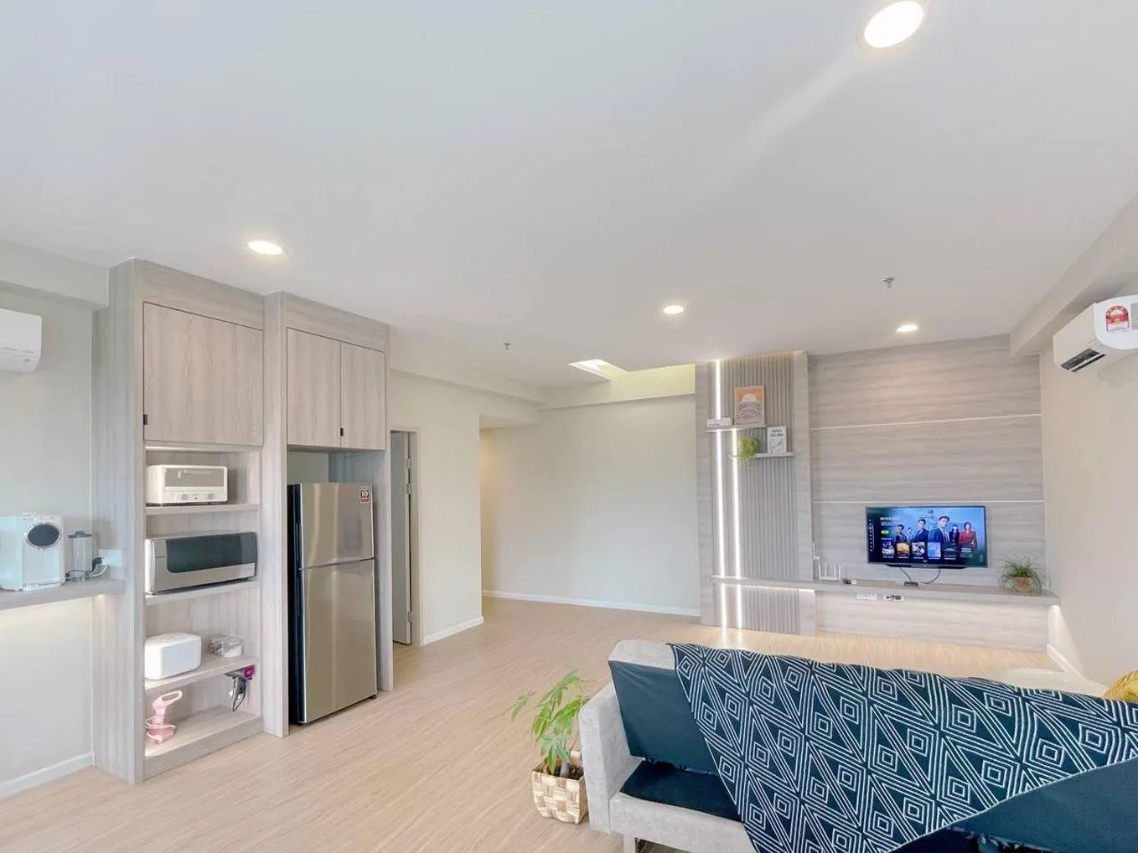 Living room in QUEENSLAND SUITES at Aru Suites, Kota Kinabalu