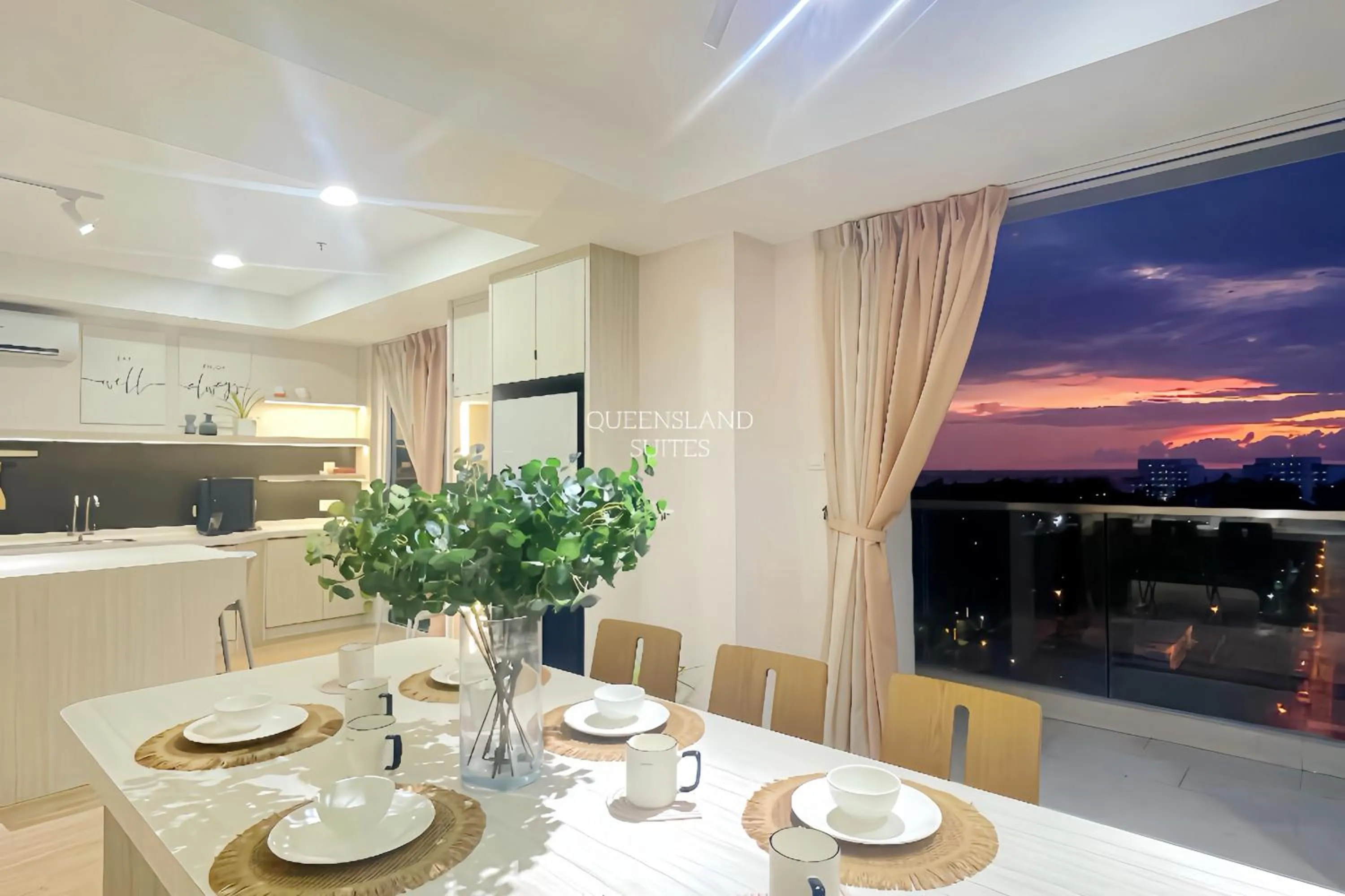 Dining area in QUEENSLAND SUITES at Aru Suites, Kota Kinabalu