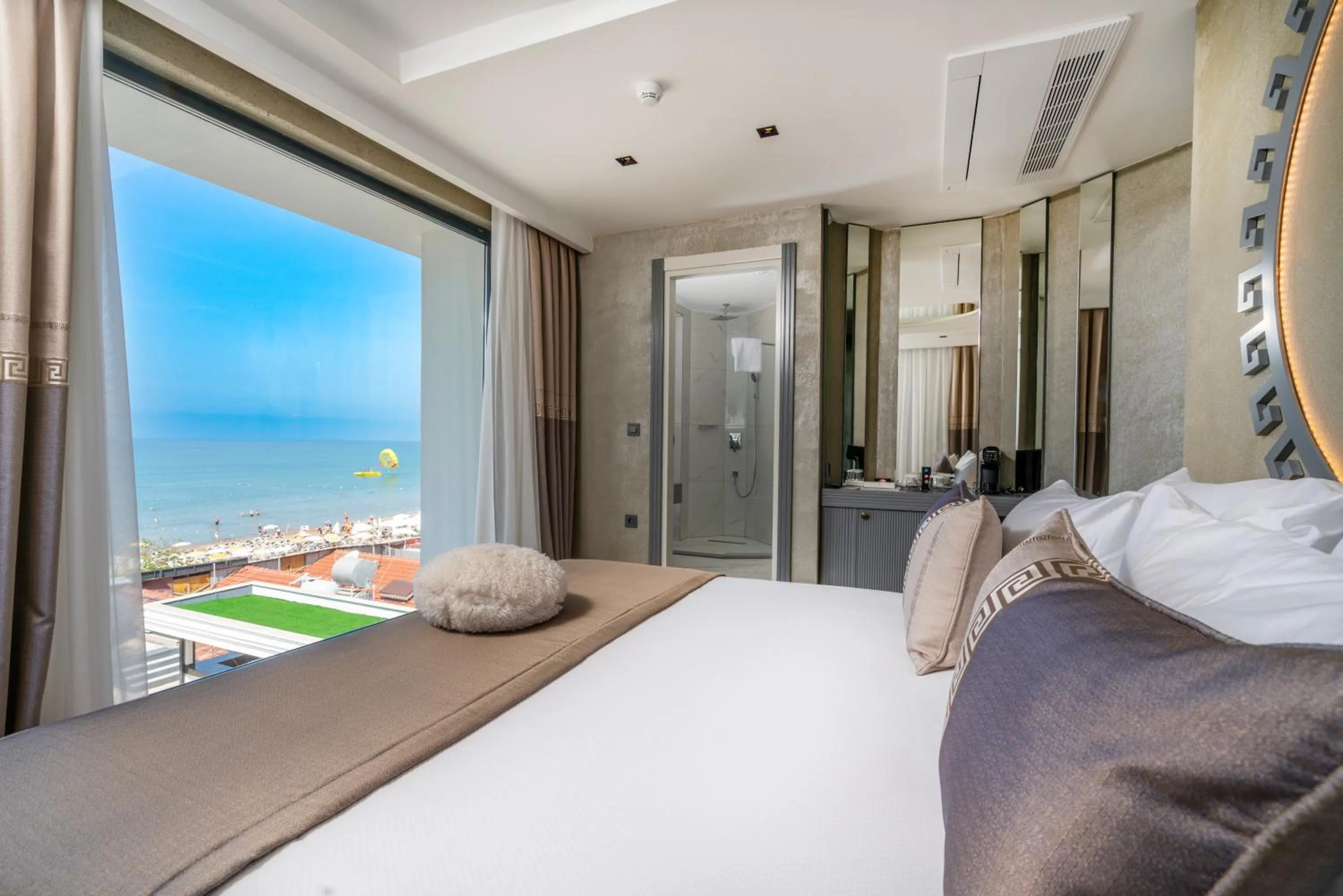 Photo of the whole room in Golden Star Hotel