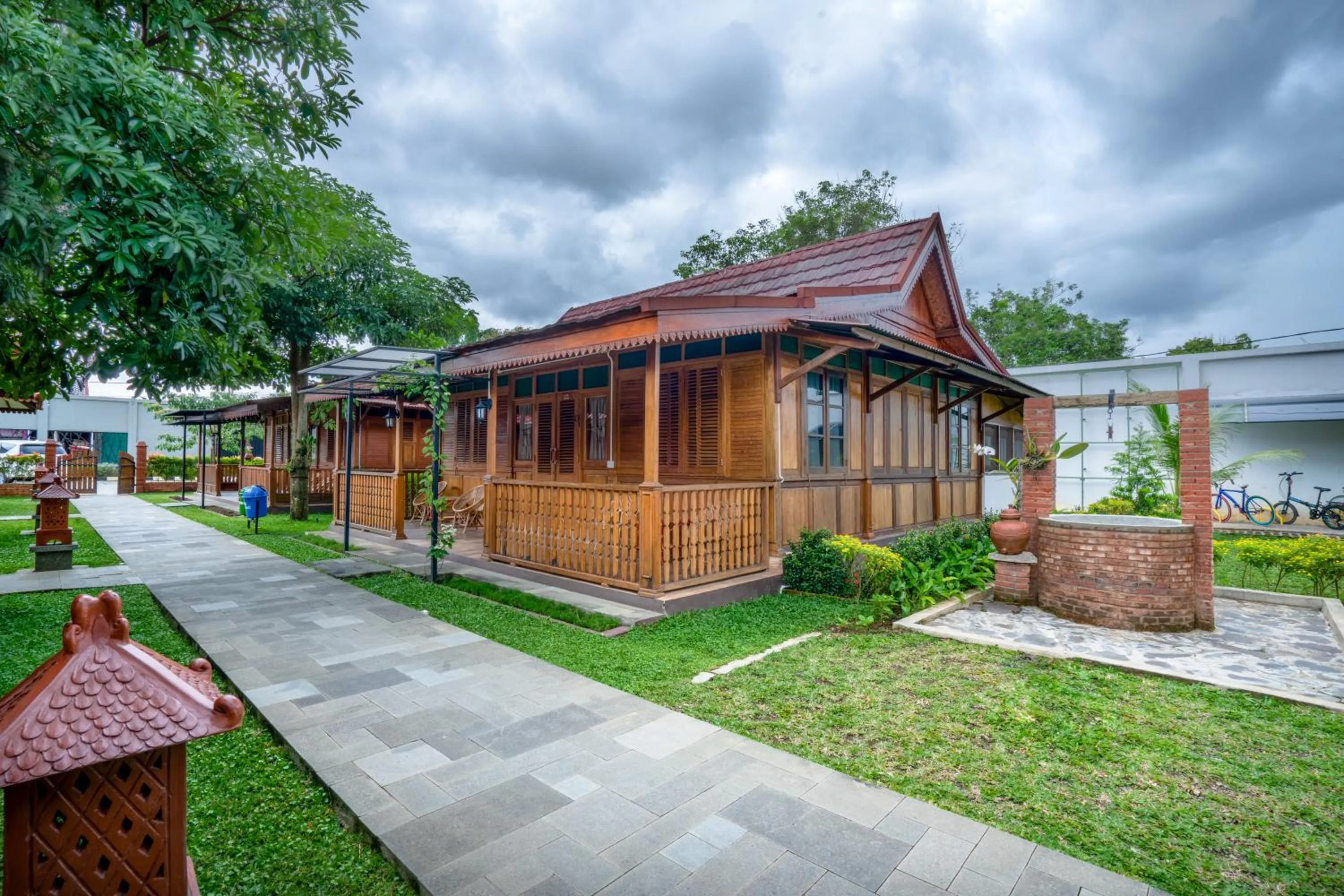 Property building in Hadipriyanto Homestay