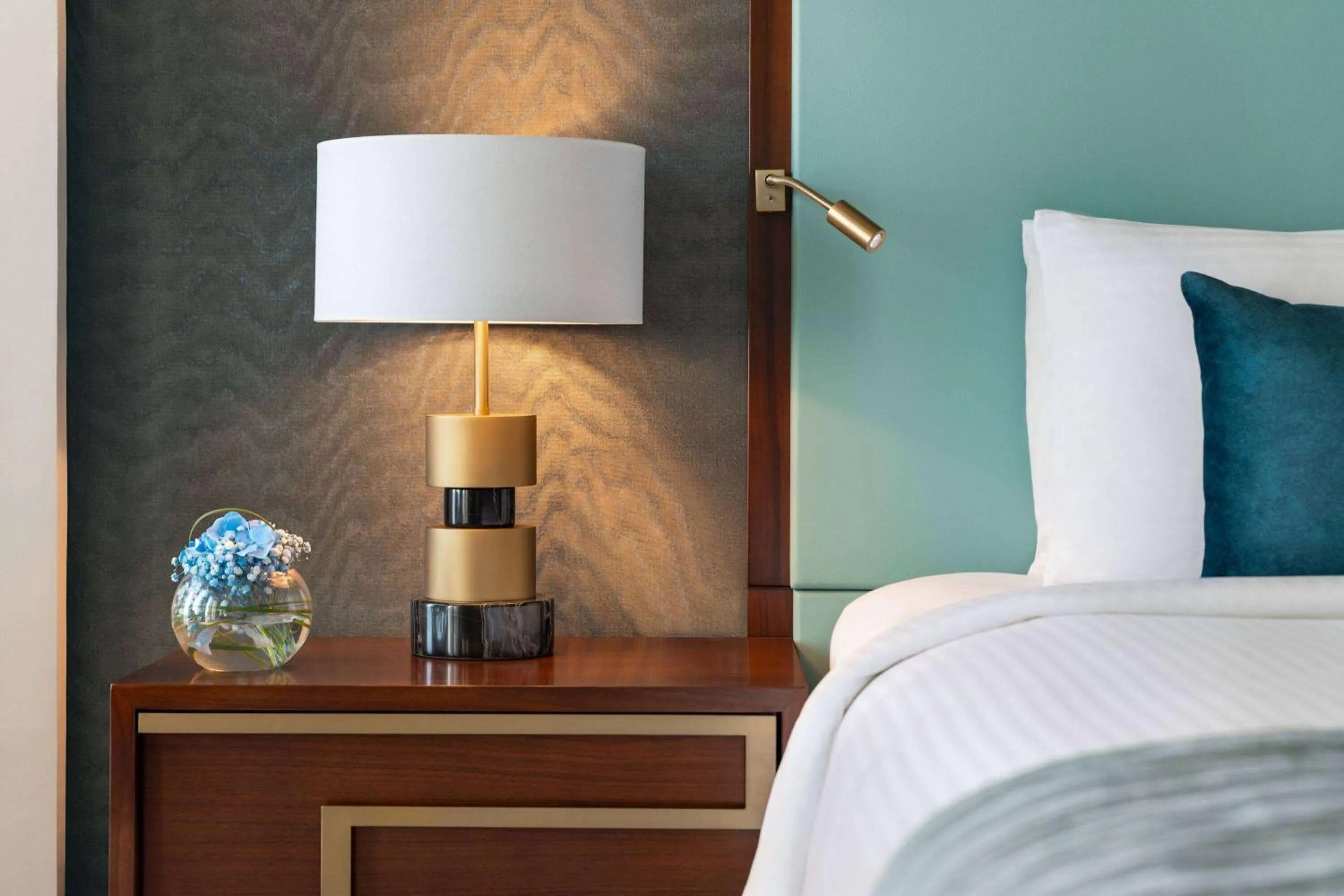 Photo of the whole room, Bed in Wyndham Grand Doha West Bay Beach