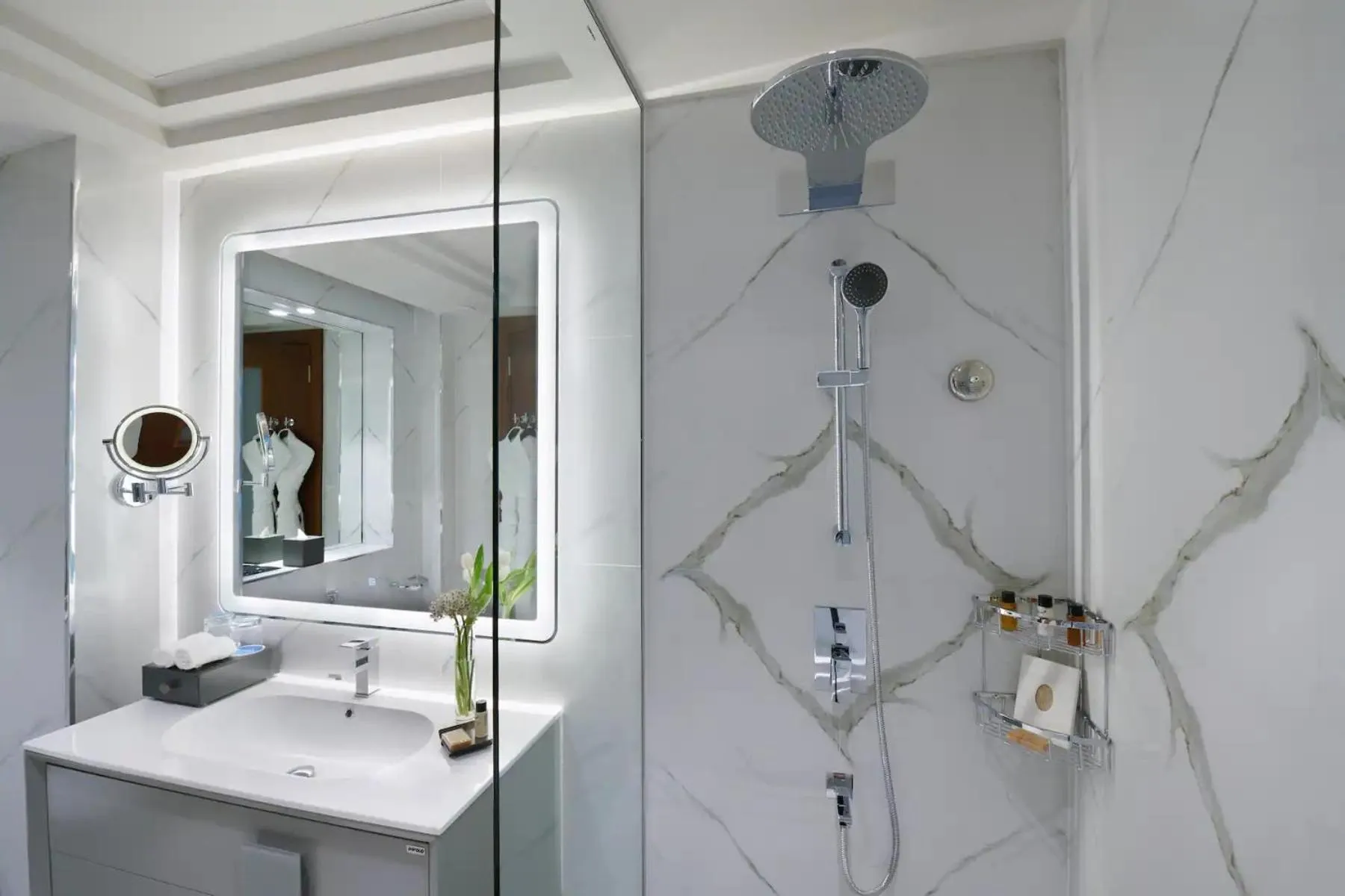 Bathroom in Wyndham Grand Doha West Bay Beach