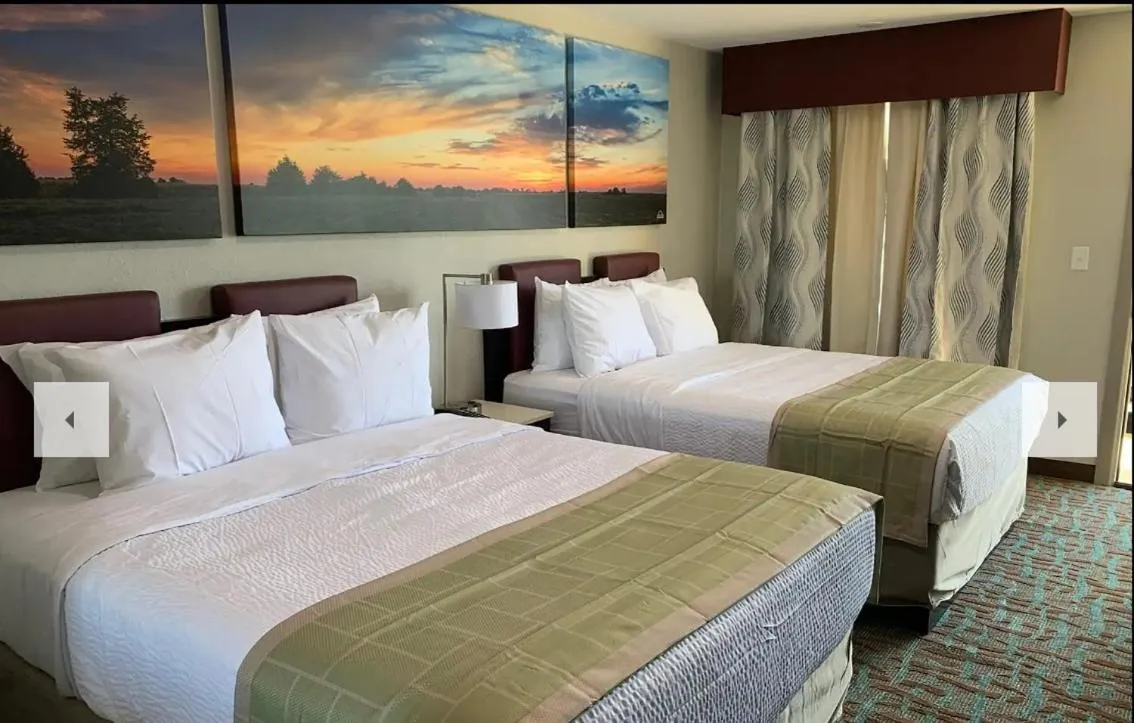 Bedroom, Bed in Days Inn by Wyndham Bellville Mansfield