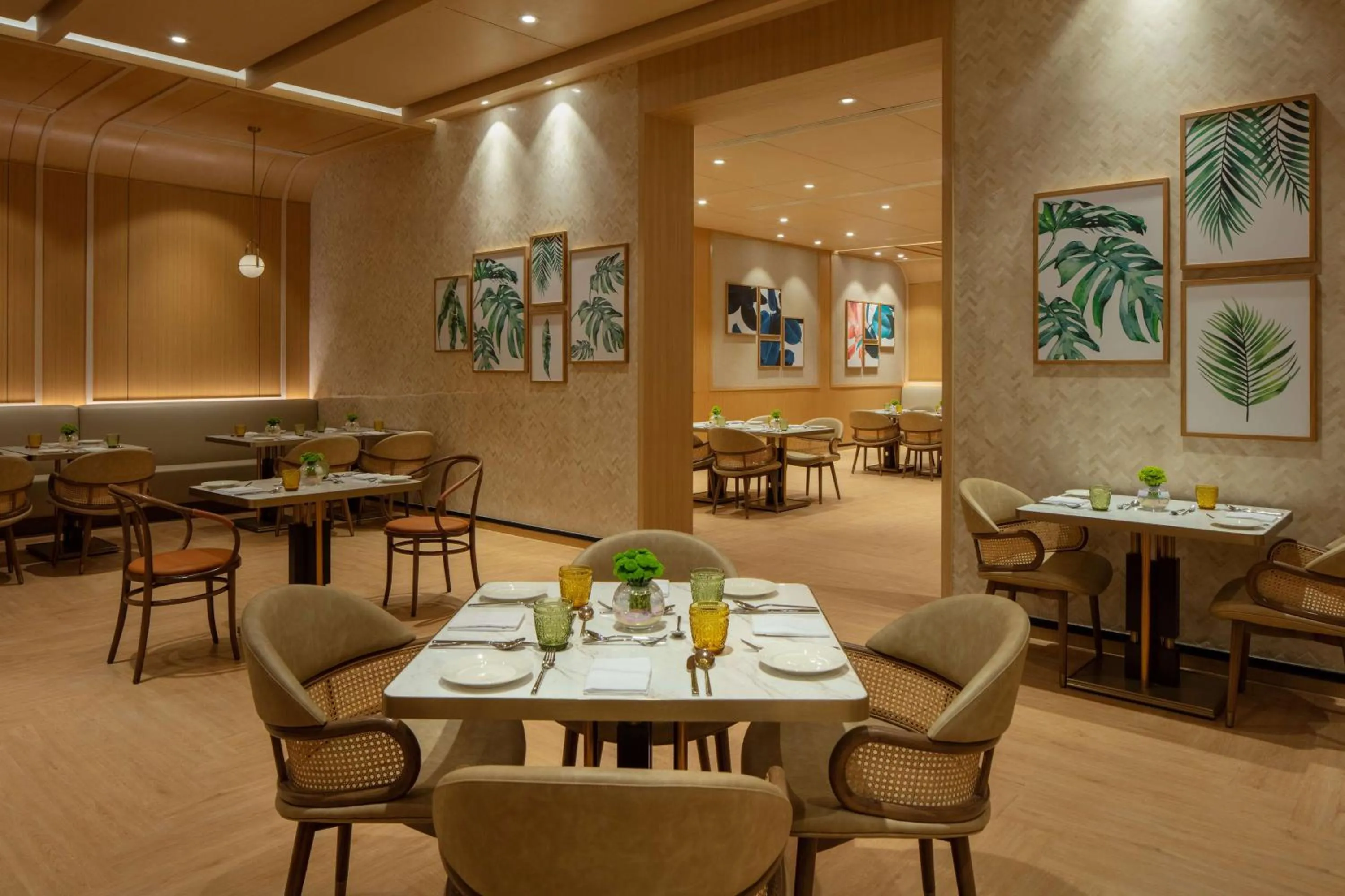 Restaurant/places to eat in Hyatt Regency Trivandrum