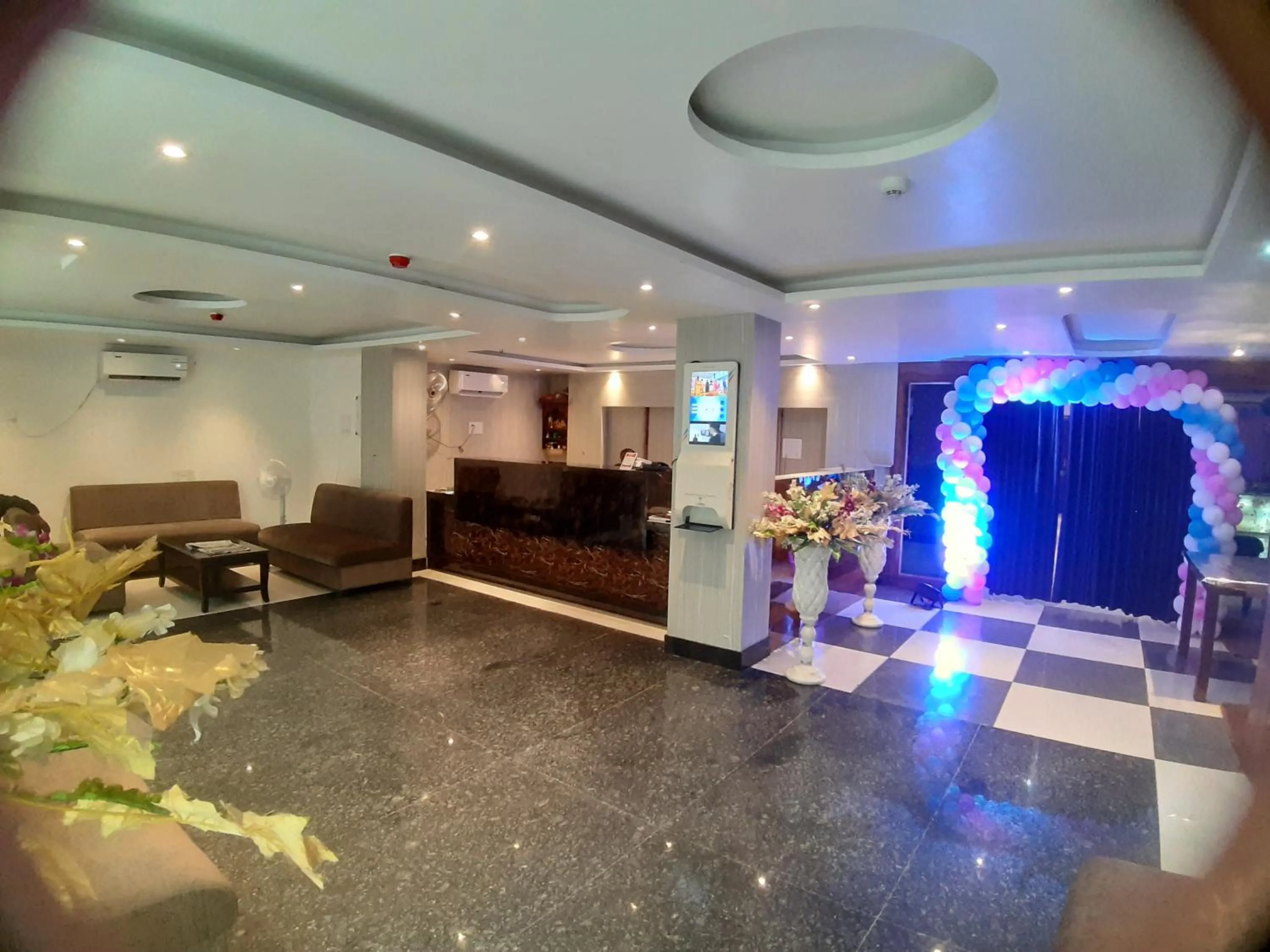 Lobby or reception in Hotel Crown Palace