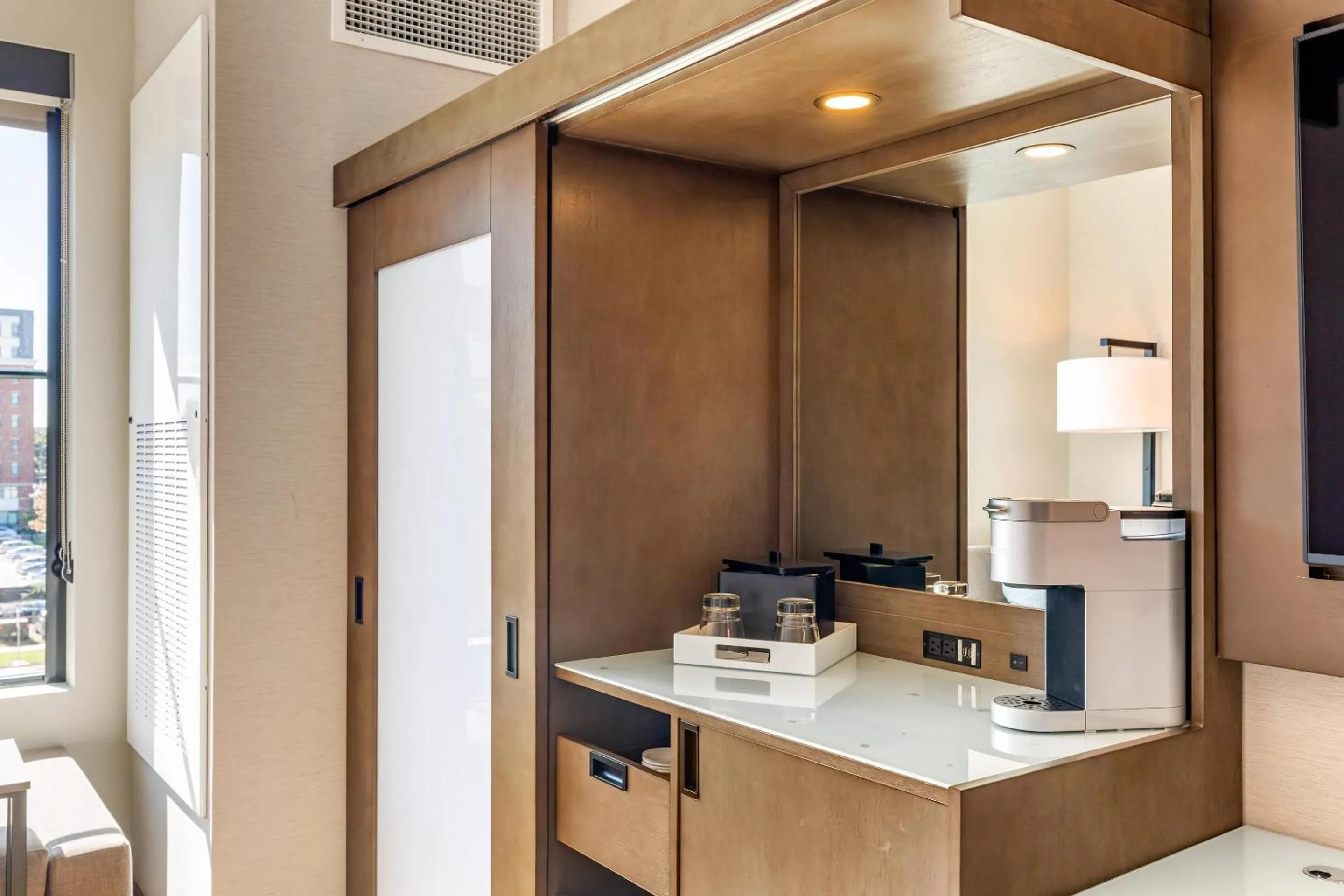 Bedroom in Cambria Hotel New Haven University Area