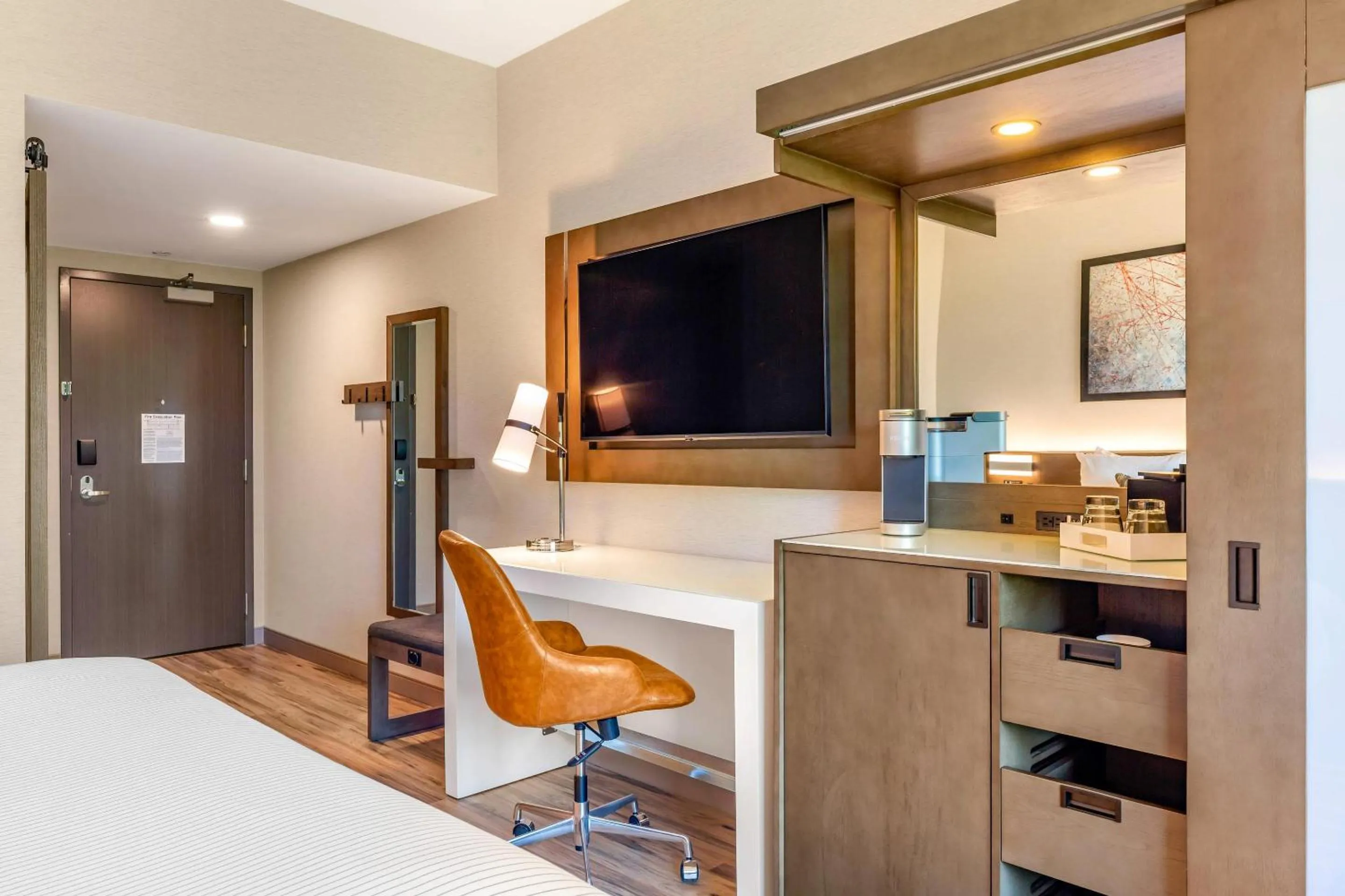 Bedroom, Bed in Cambria Hotel New Haven University Area