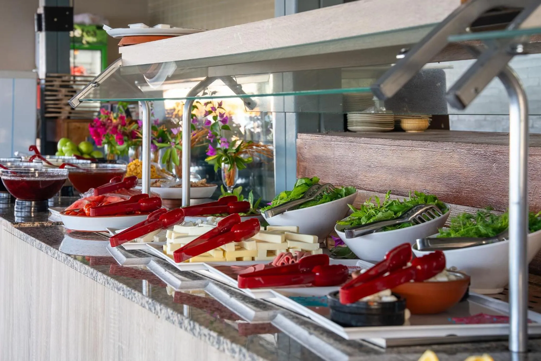 Food and drinks in Side Beach Club