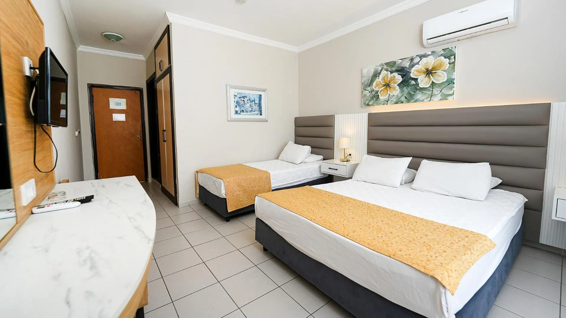 Bed in Side Beach Club