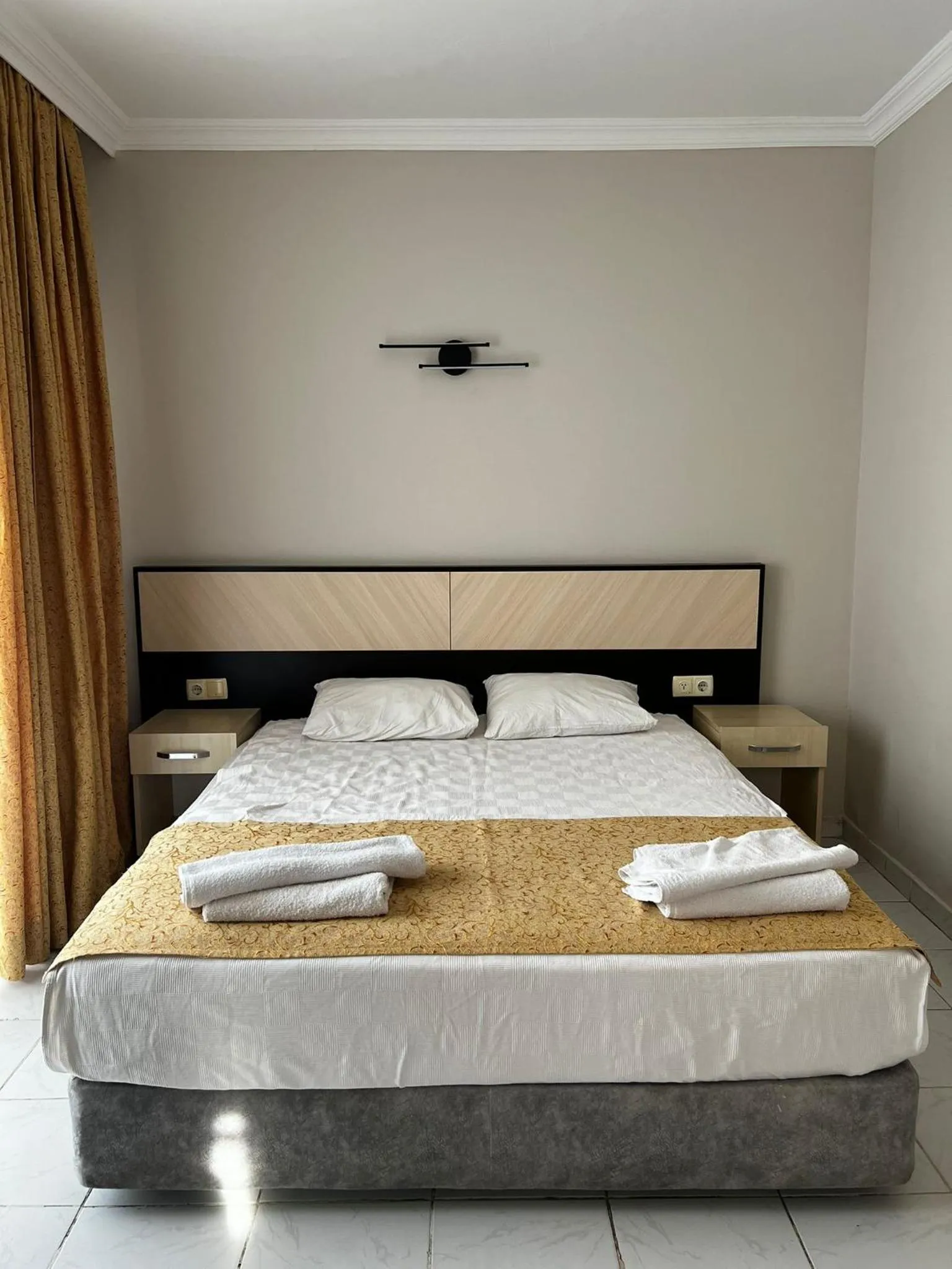 Bed in Side Beach Club