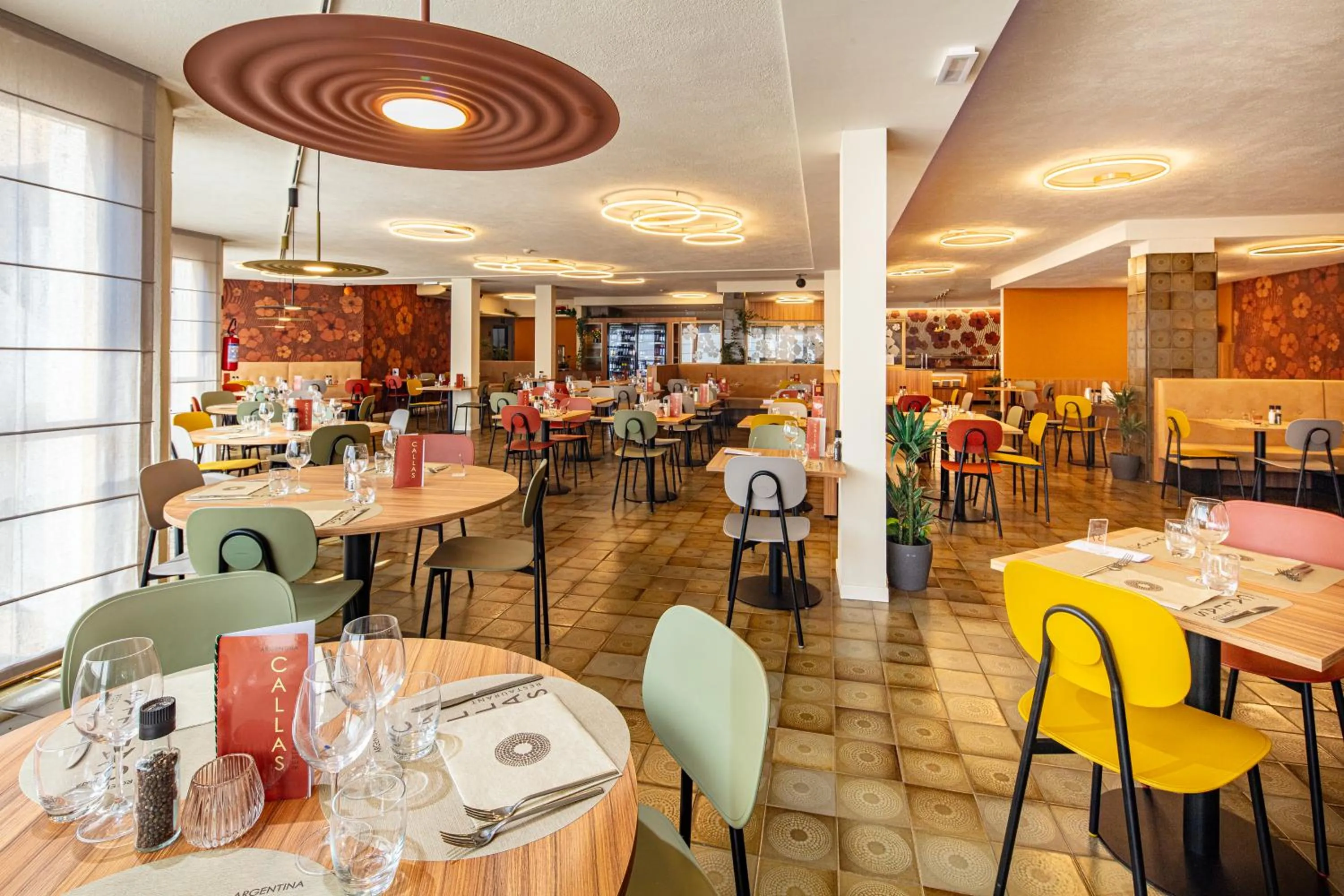 Restaurant/places to eat in Hotel Argentina