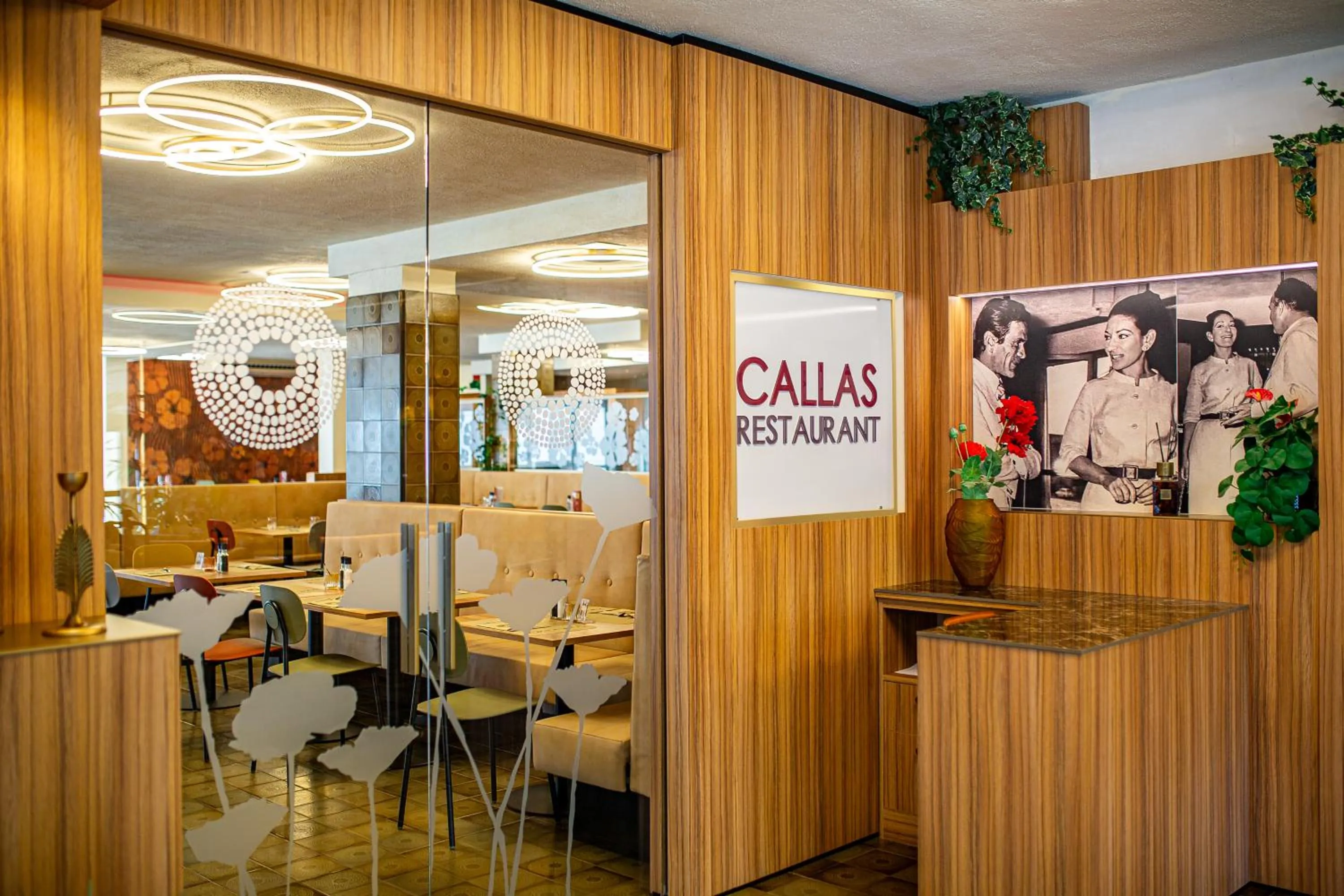 Restaurant/places to eat in Hotel Argentina