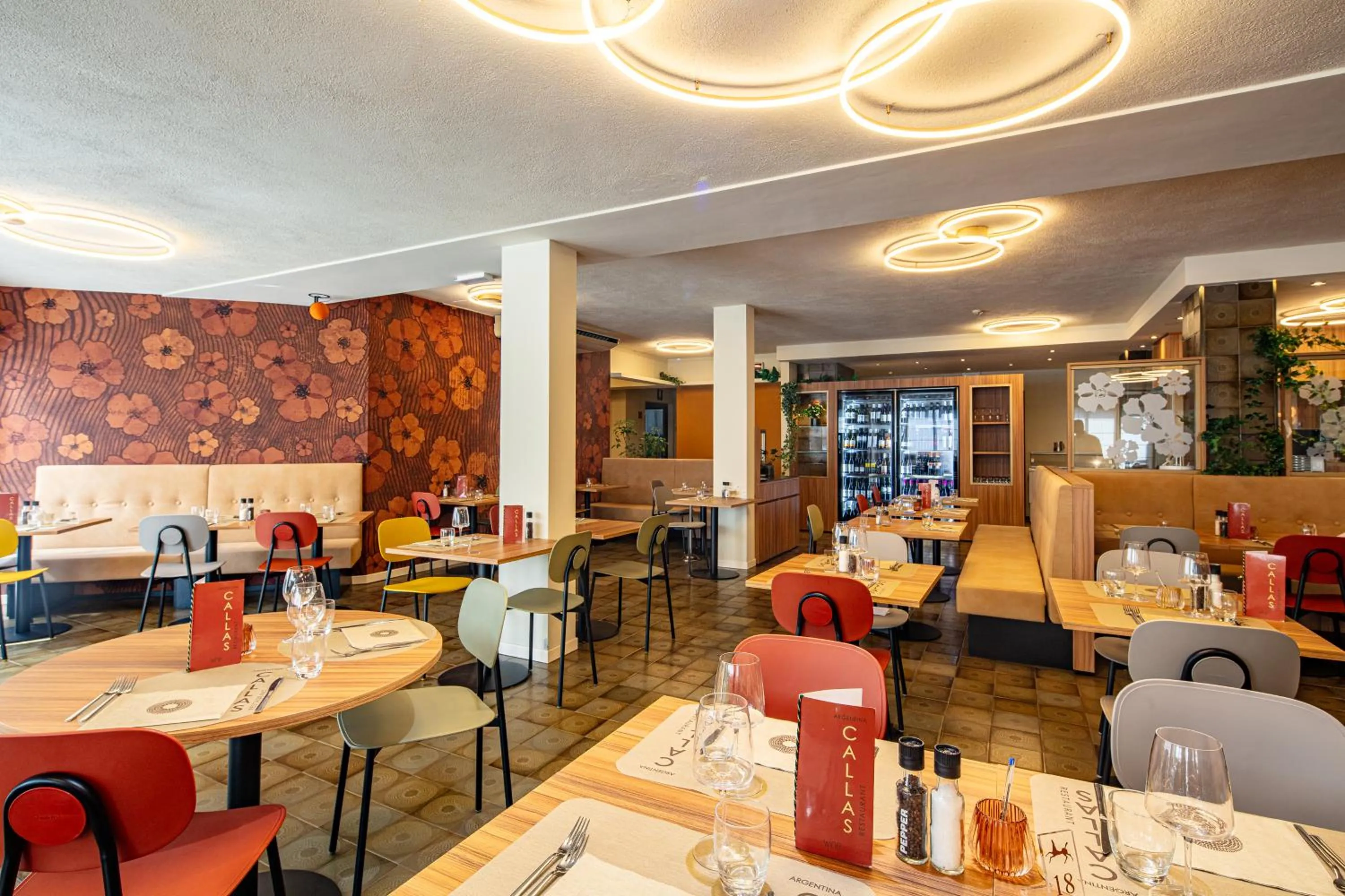 Restaurant/places to eat in Hotel Argentina