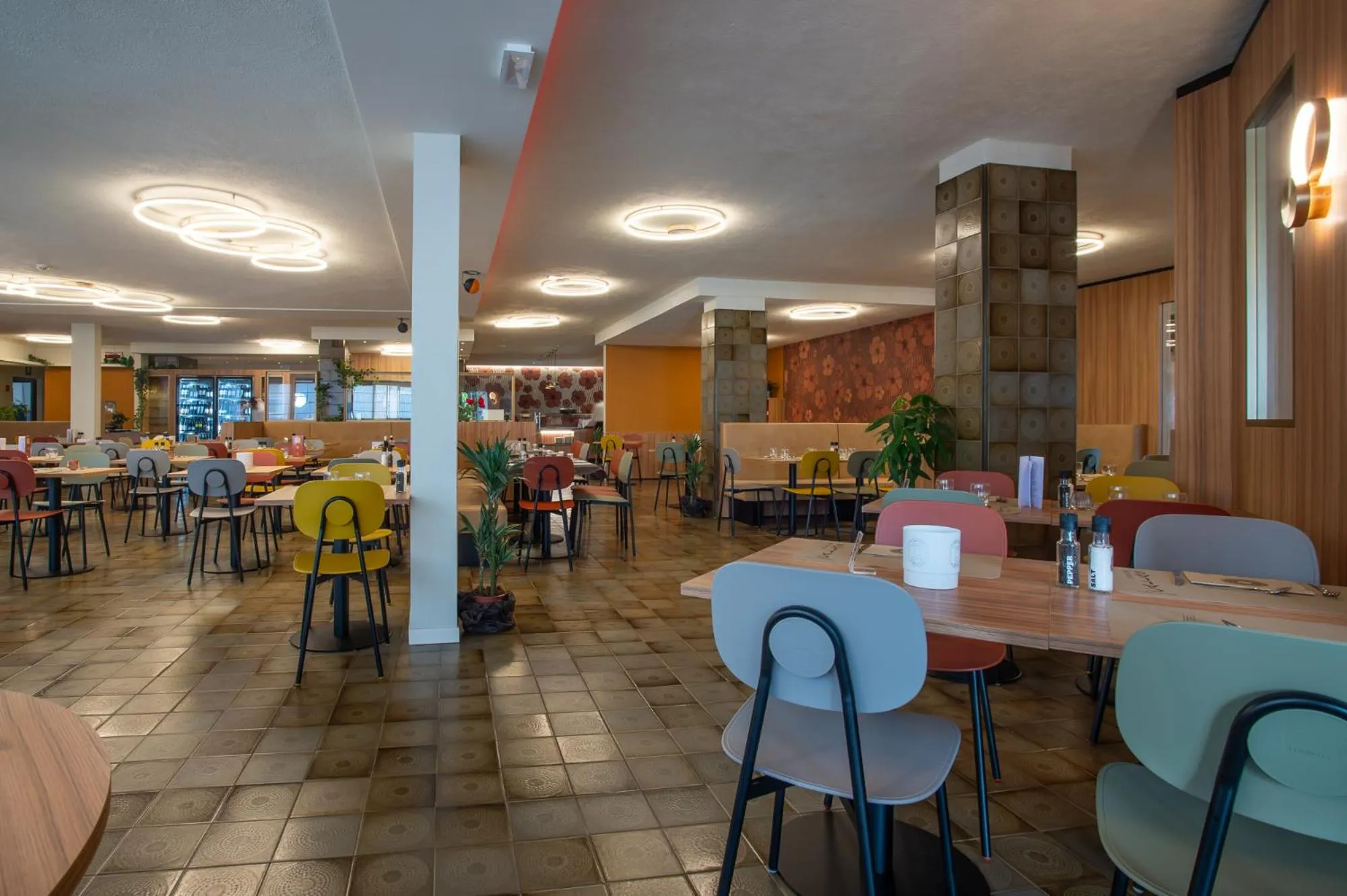 Restaurant/places to eat in Hotel Argentina