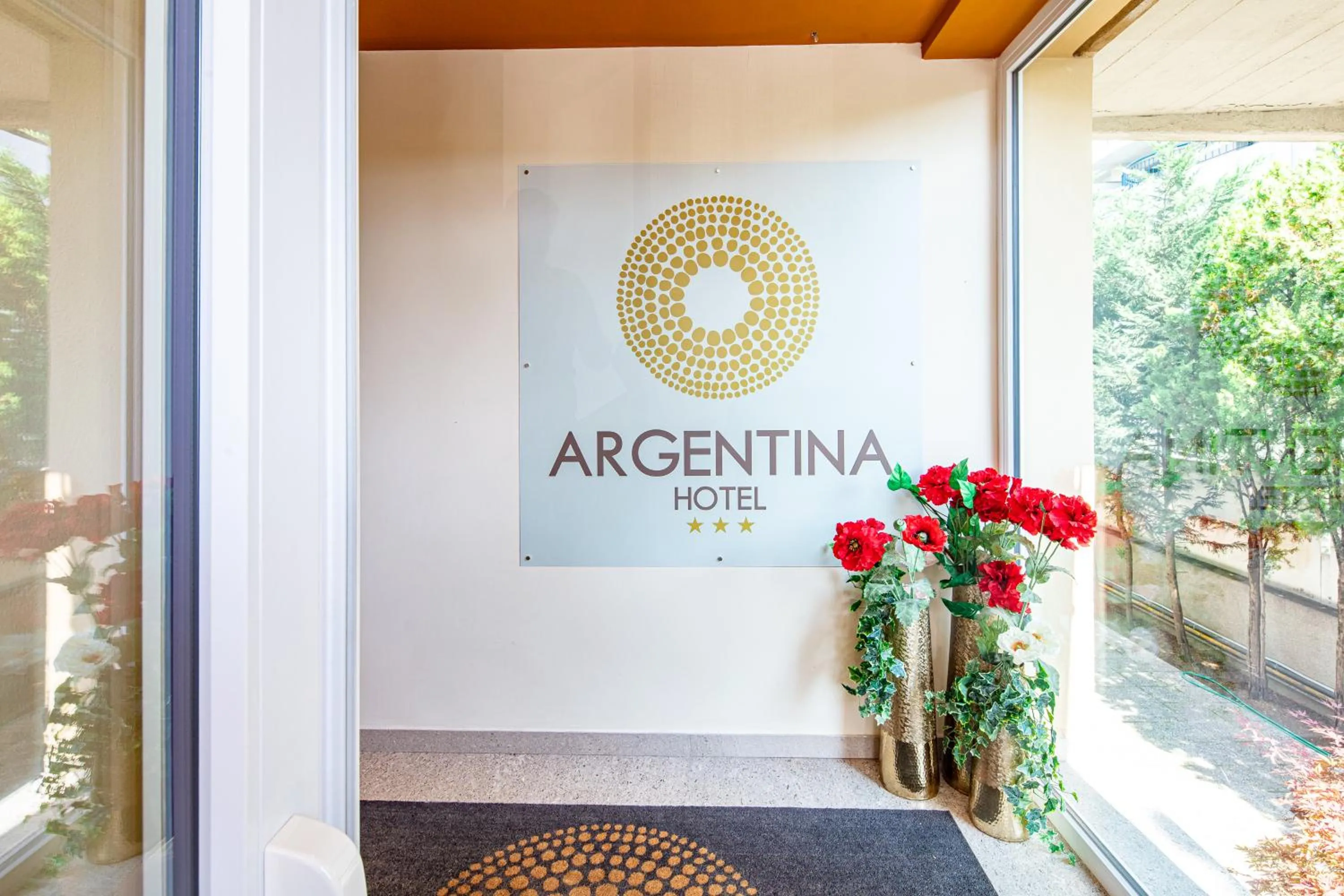 Restaurant/places to eat in Hotel Argentina