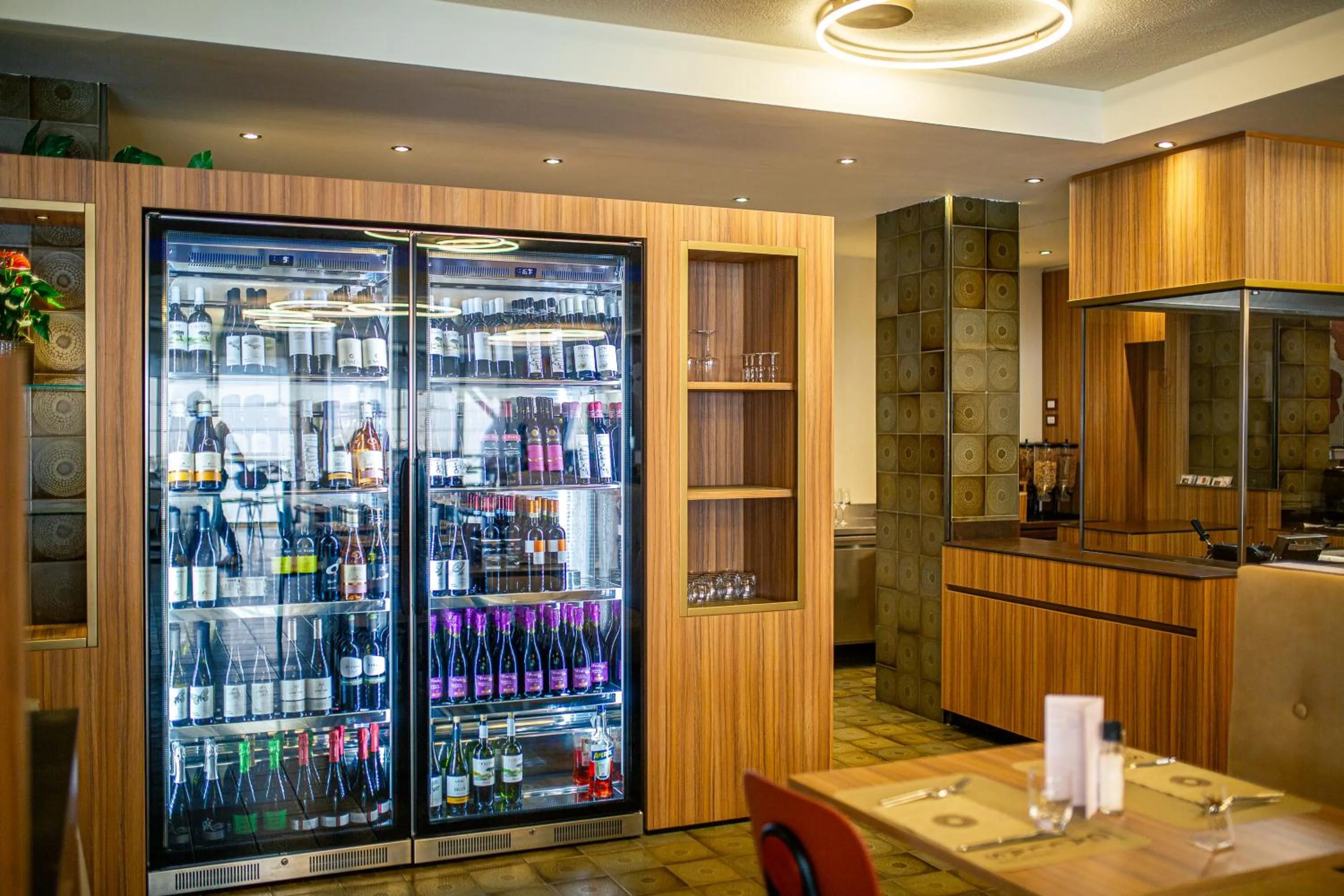 Restaurant/places to eat in Hotel Argentina